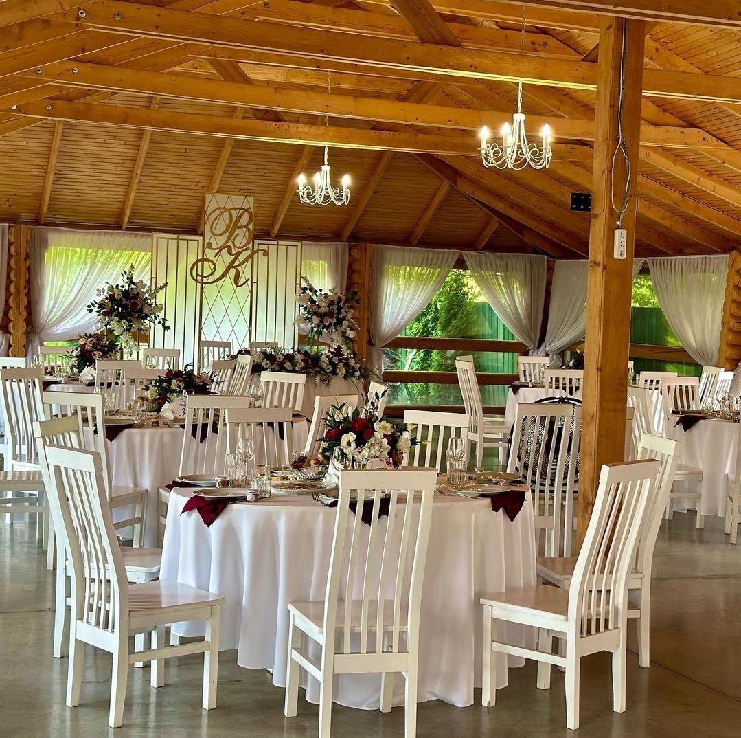 Hotelʹno-Restorannyy Kompleks Raysʹkyy Dvoryk image 1