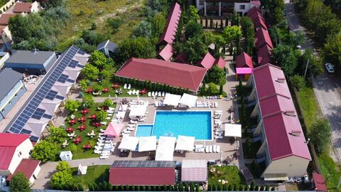 Hotelʹno-Restorannyy Kompleks Raysʹkyy Dvoryk image 6