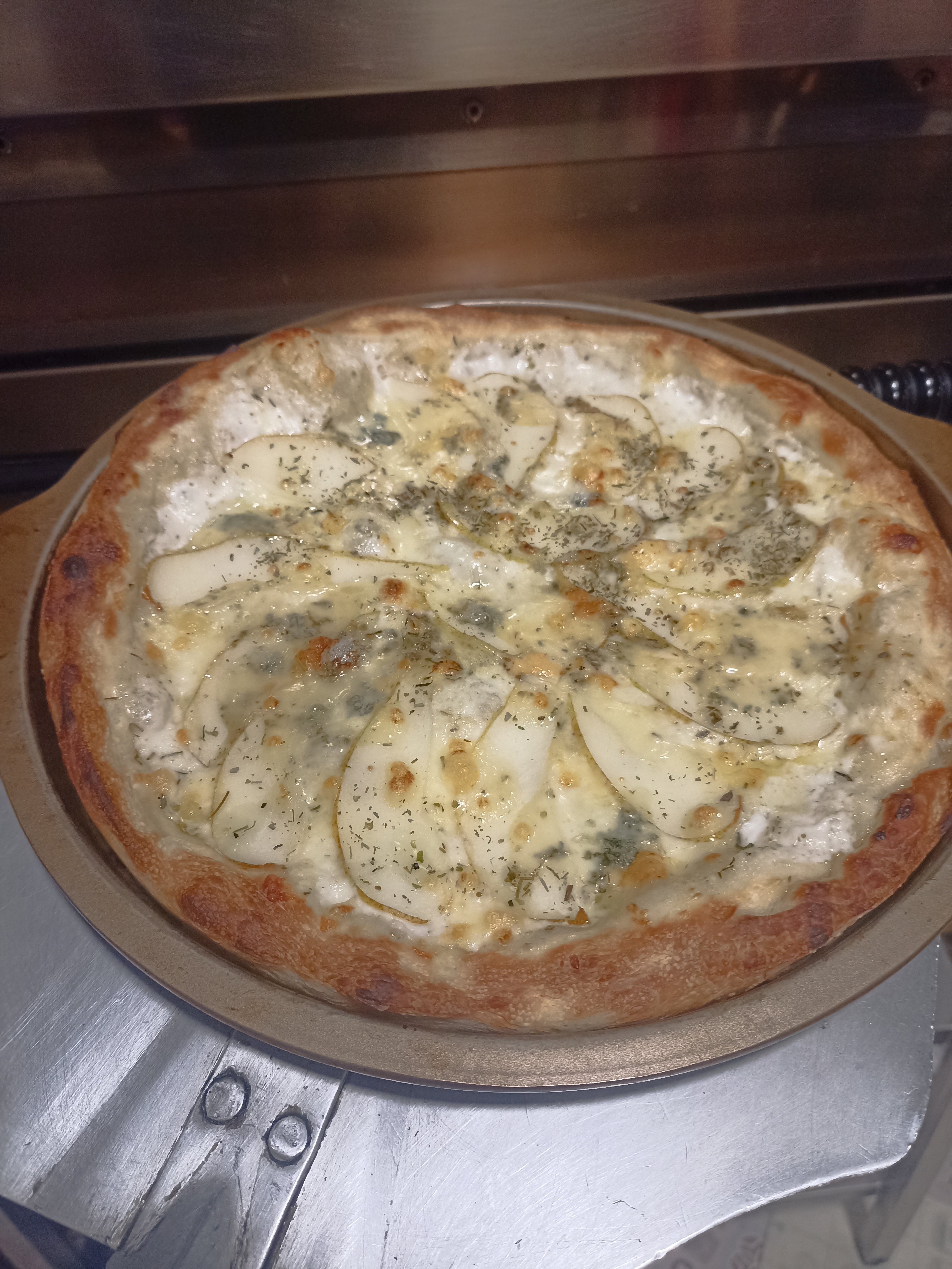 Scandia pizza image 9