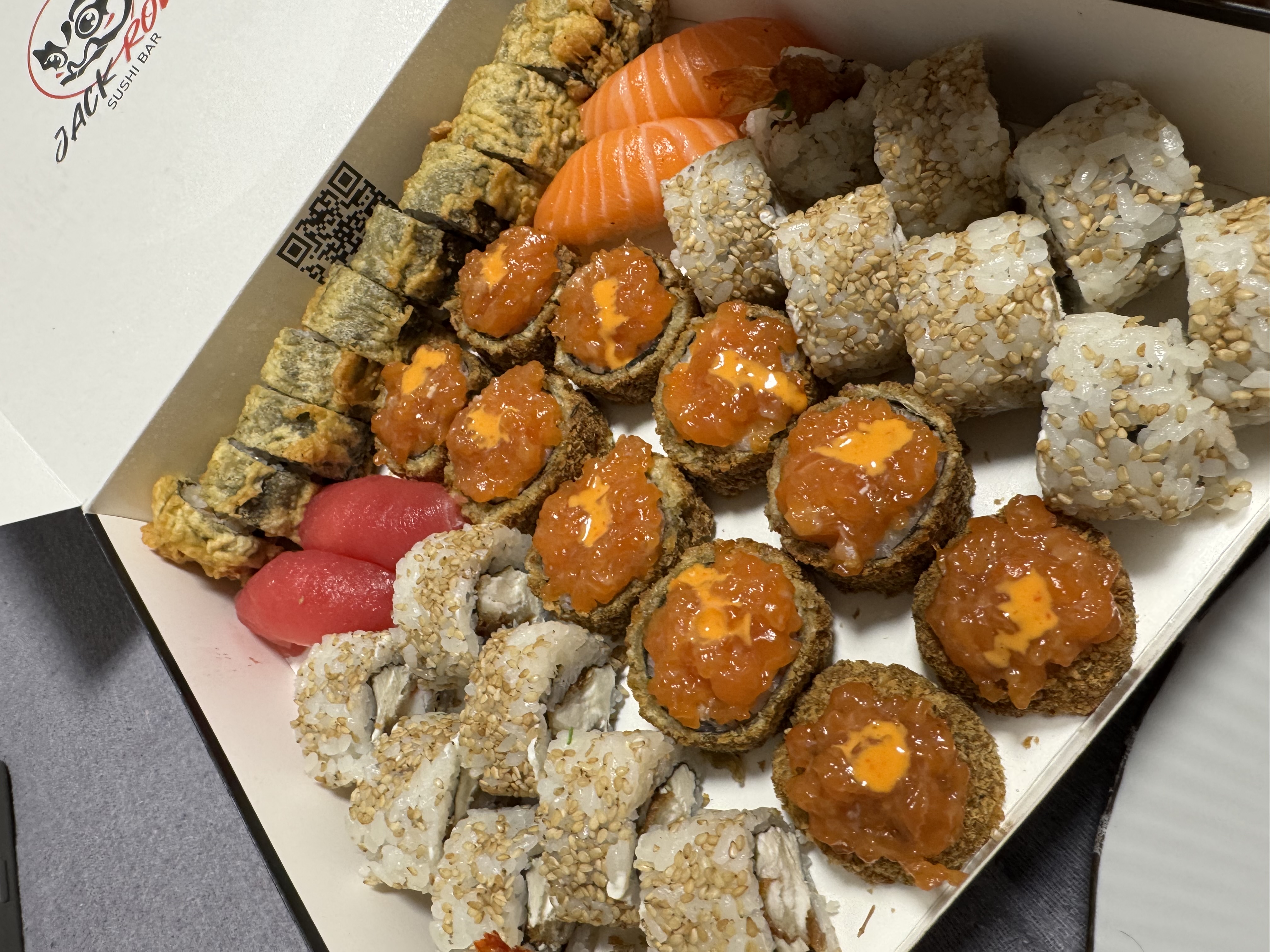 Jack Roll sushi bar - Джек Ролл суші бар image 10