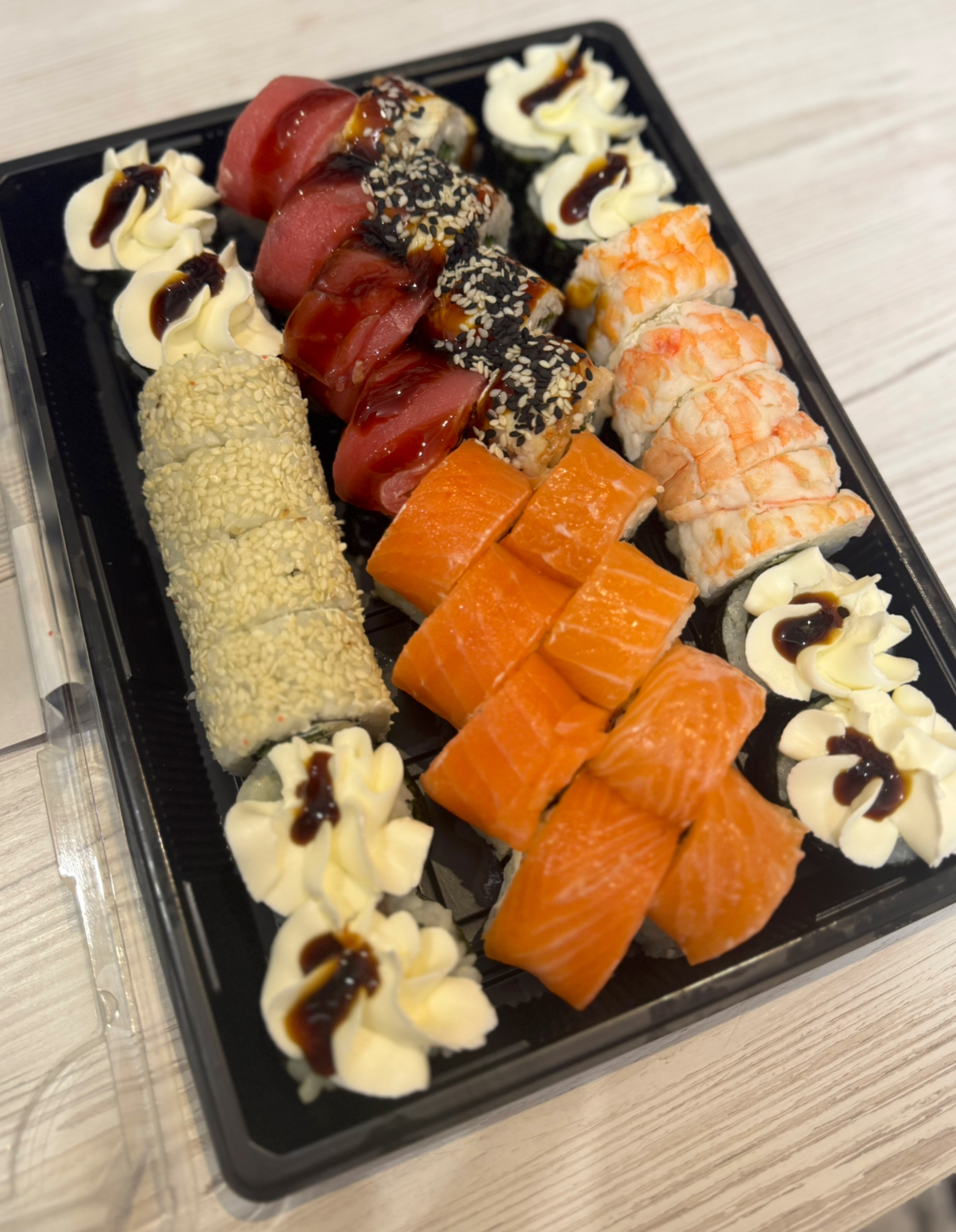 Osama Sushi Робітнича 3 image 5