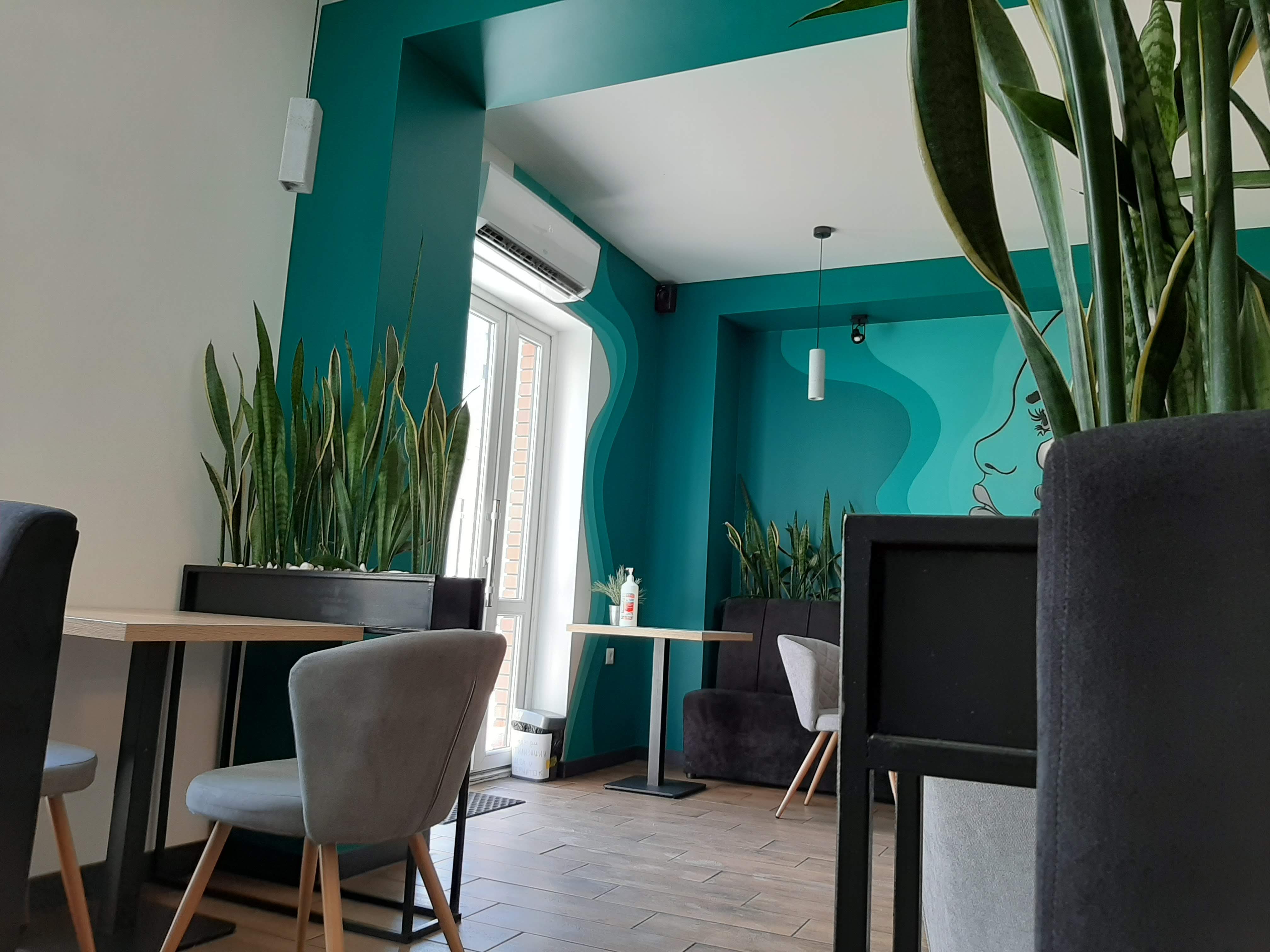 UT Cafe & Bar Lounge image 1