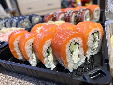 Family Sushi image 2