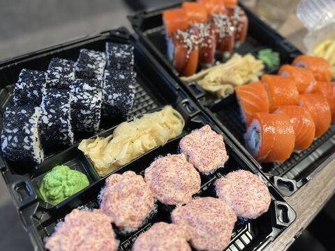 Family Sushi image 7