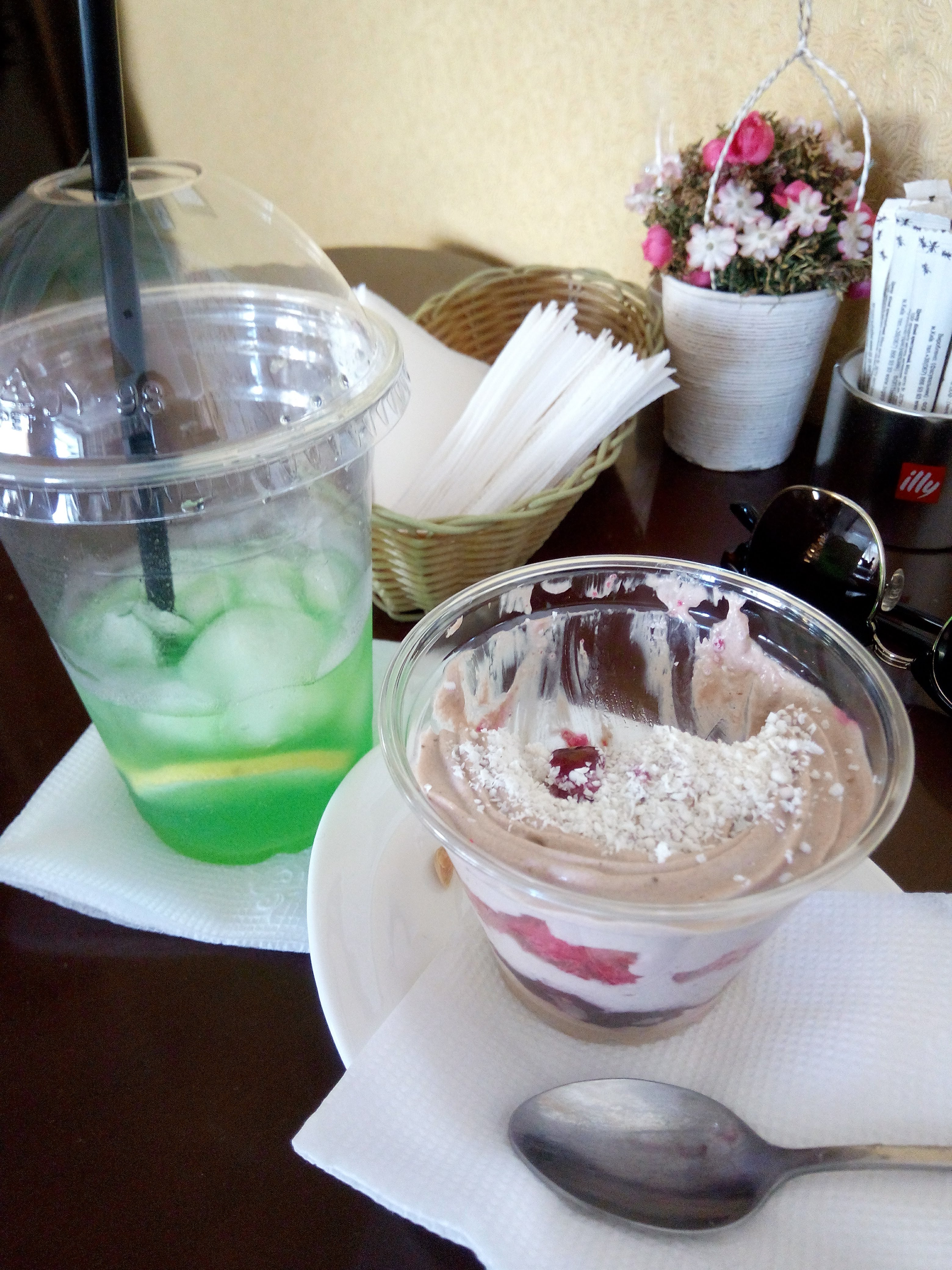 Coffee Na Maidani image 2