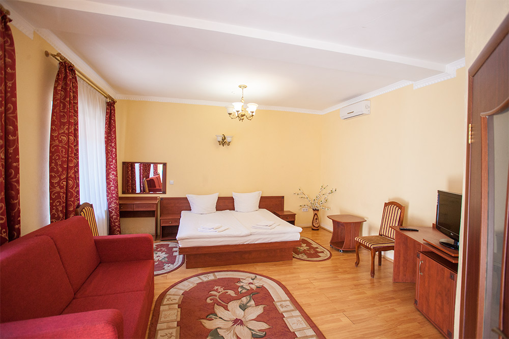 Gracia Plus Hotel restaurant image 5