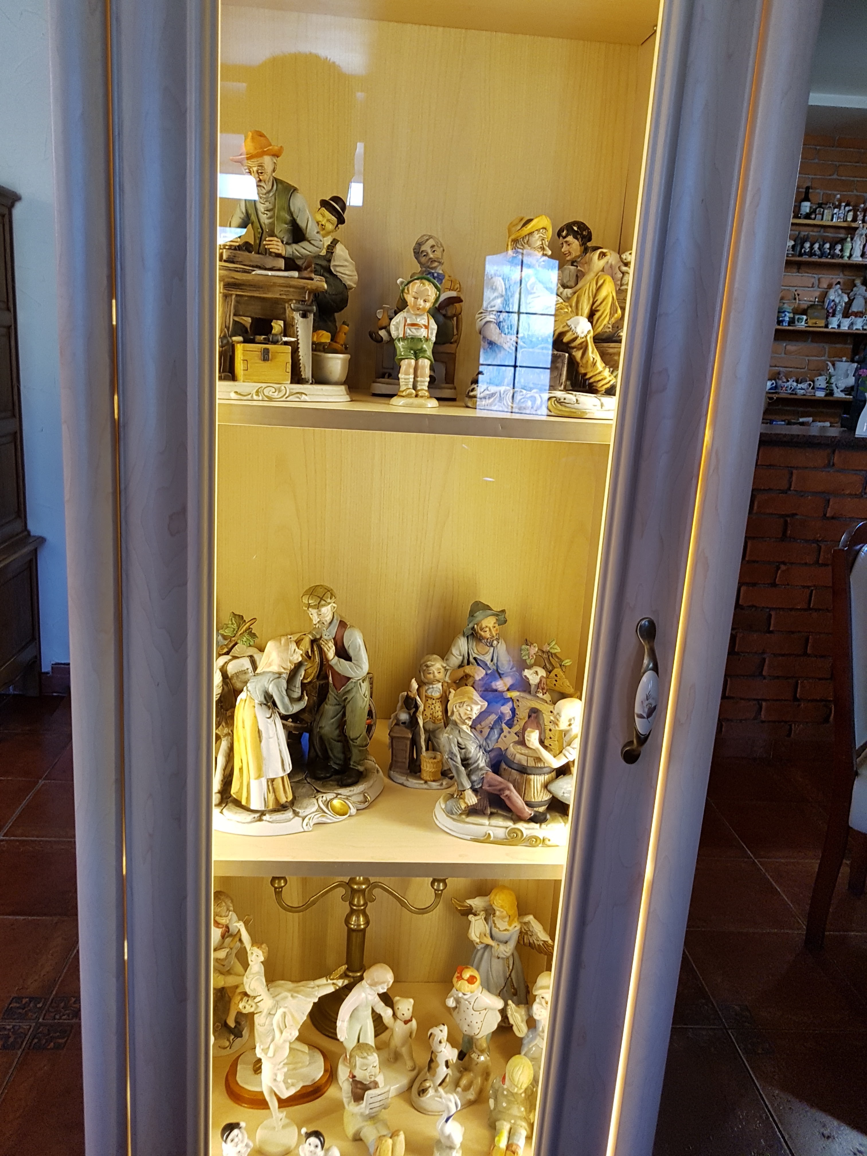 Gracia Plus Hotel restaurant image 7