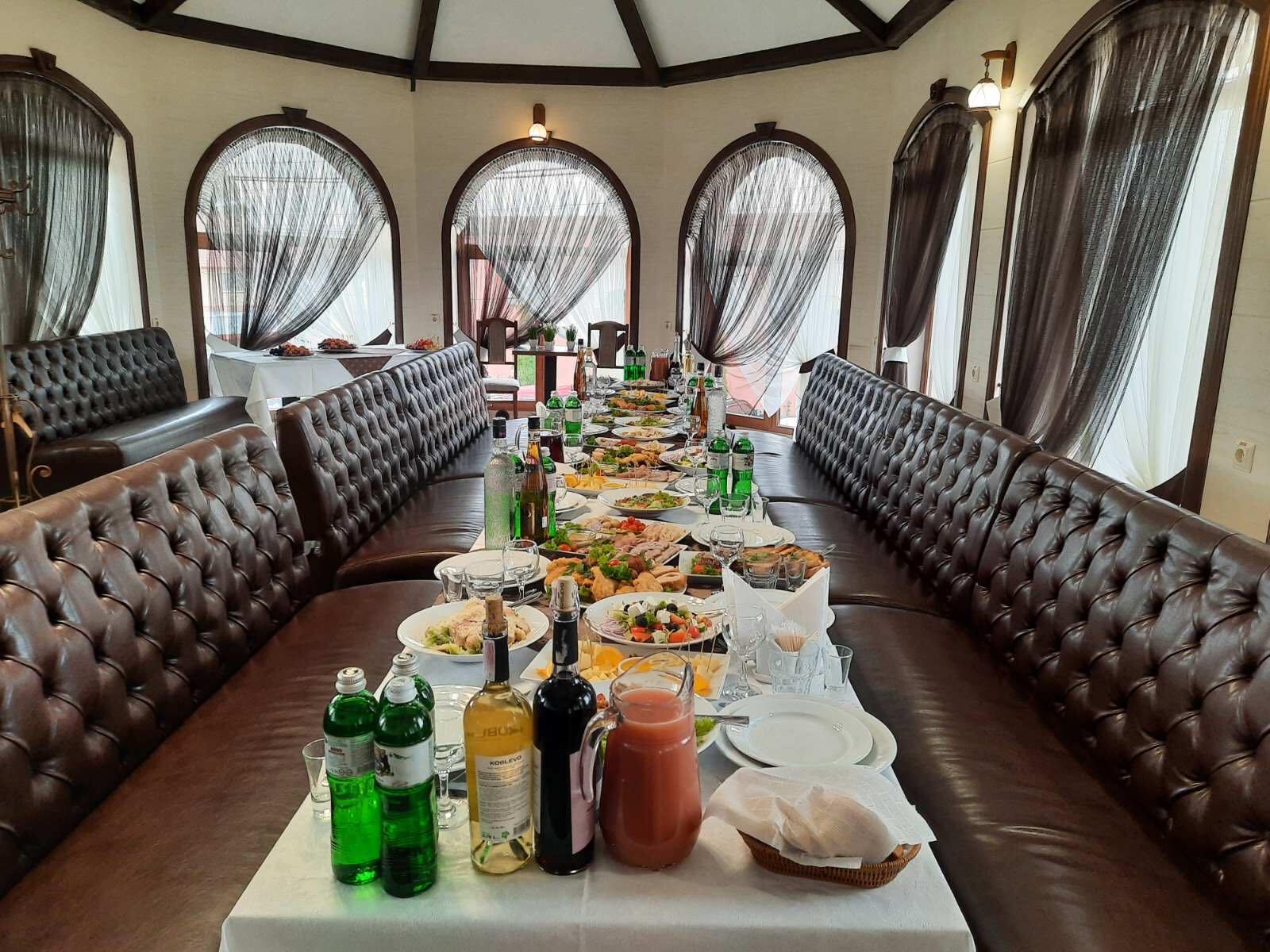 Restoran Zhayvoronok image 1