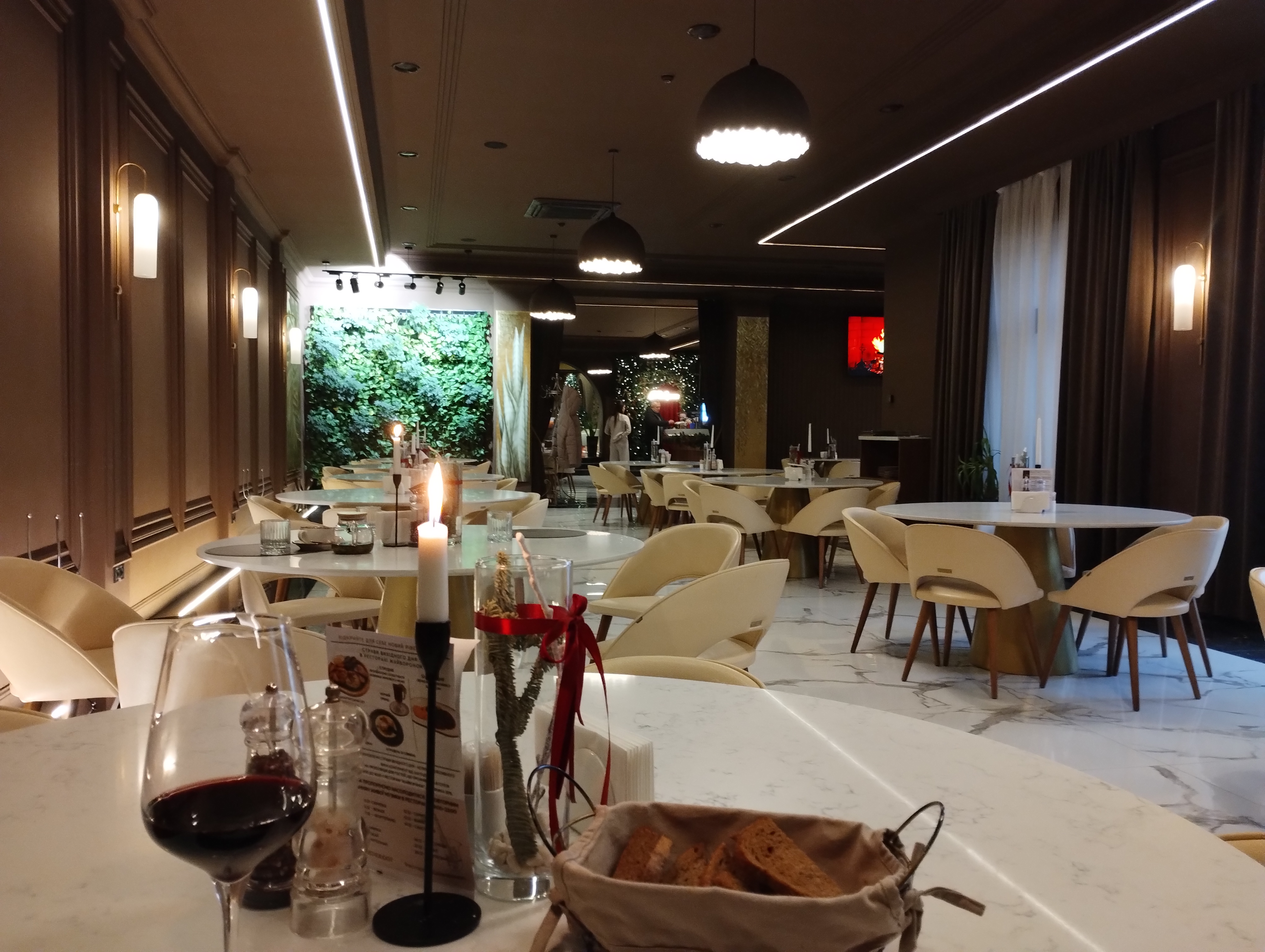 Restoran Zhayvoronok image 2