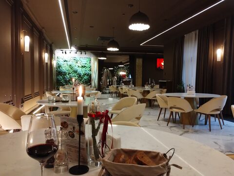 Restoran Zhayvoronok image 2