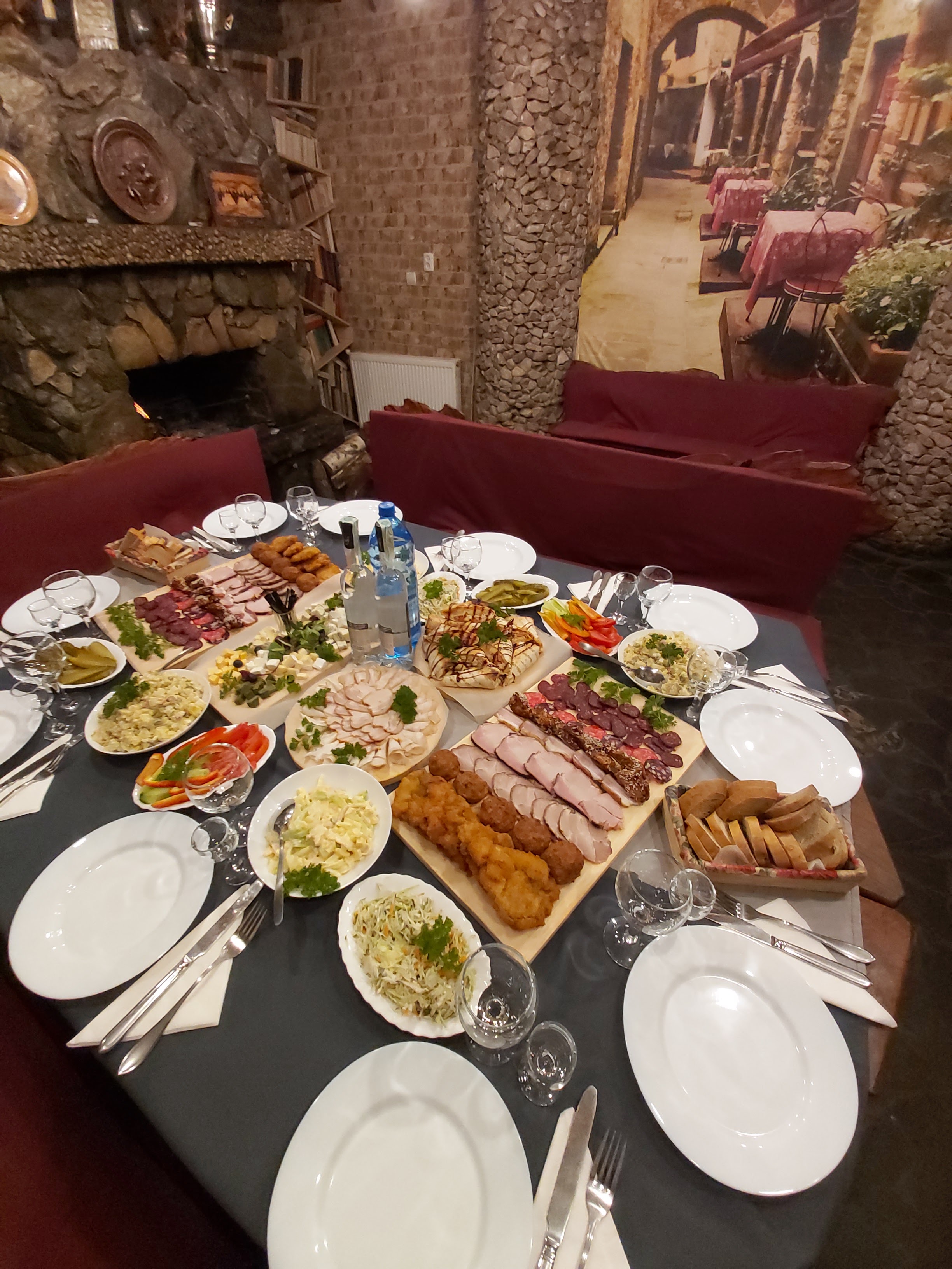 Restaurant "Three Oaks" image 3