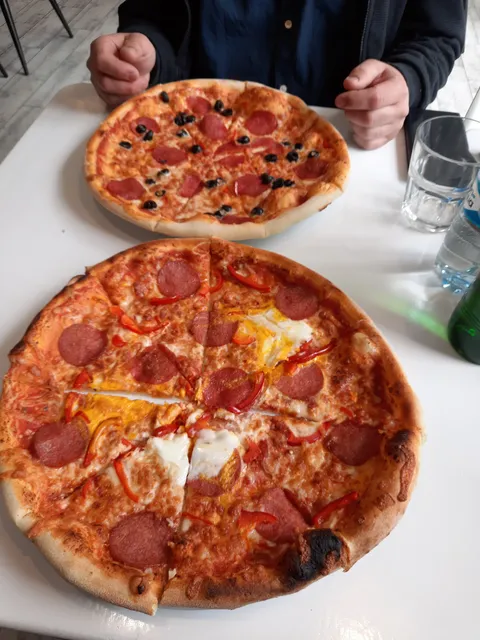Pizzeria Garden image 6