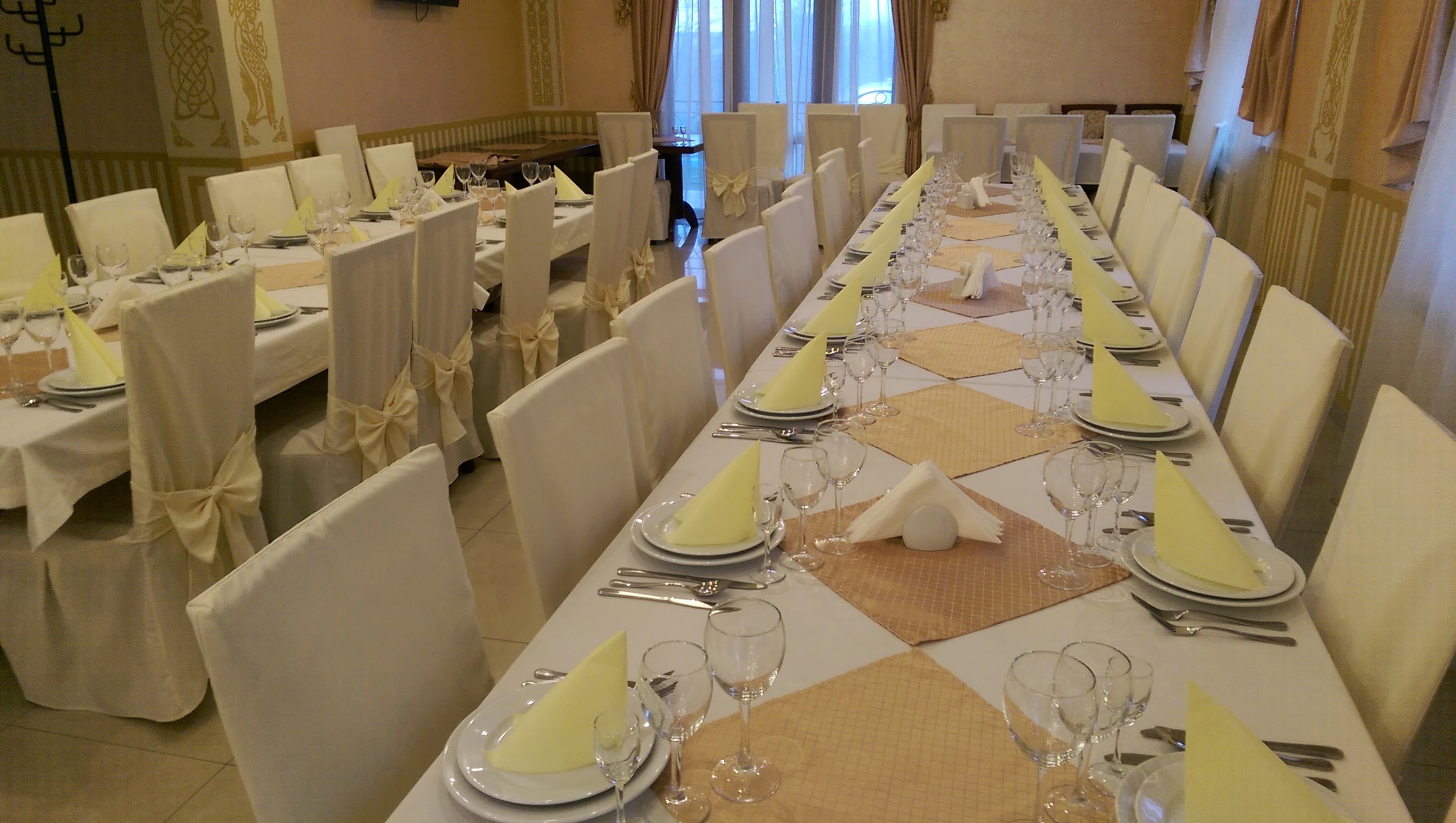 Dublin Irish Restaurant & Pub image 9