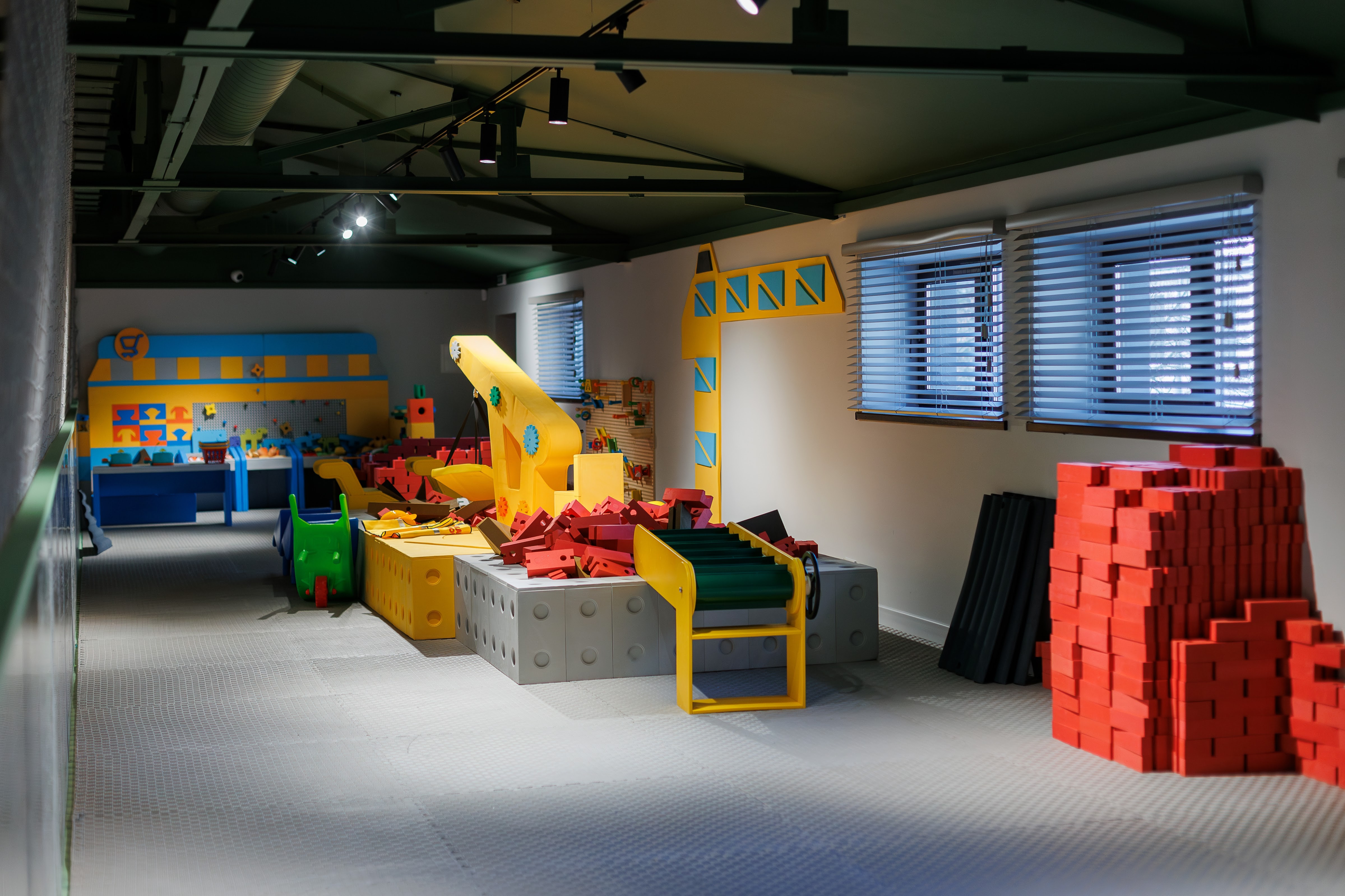 Polly Land - ресторан та дитячий розважальний центр image 8