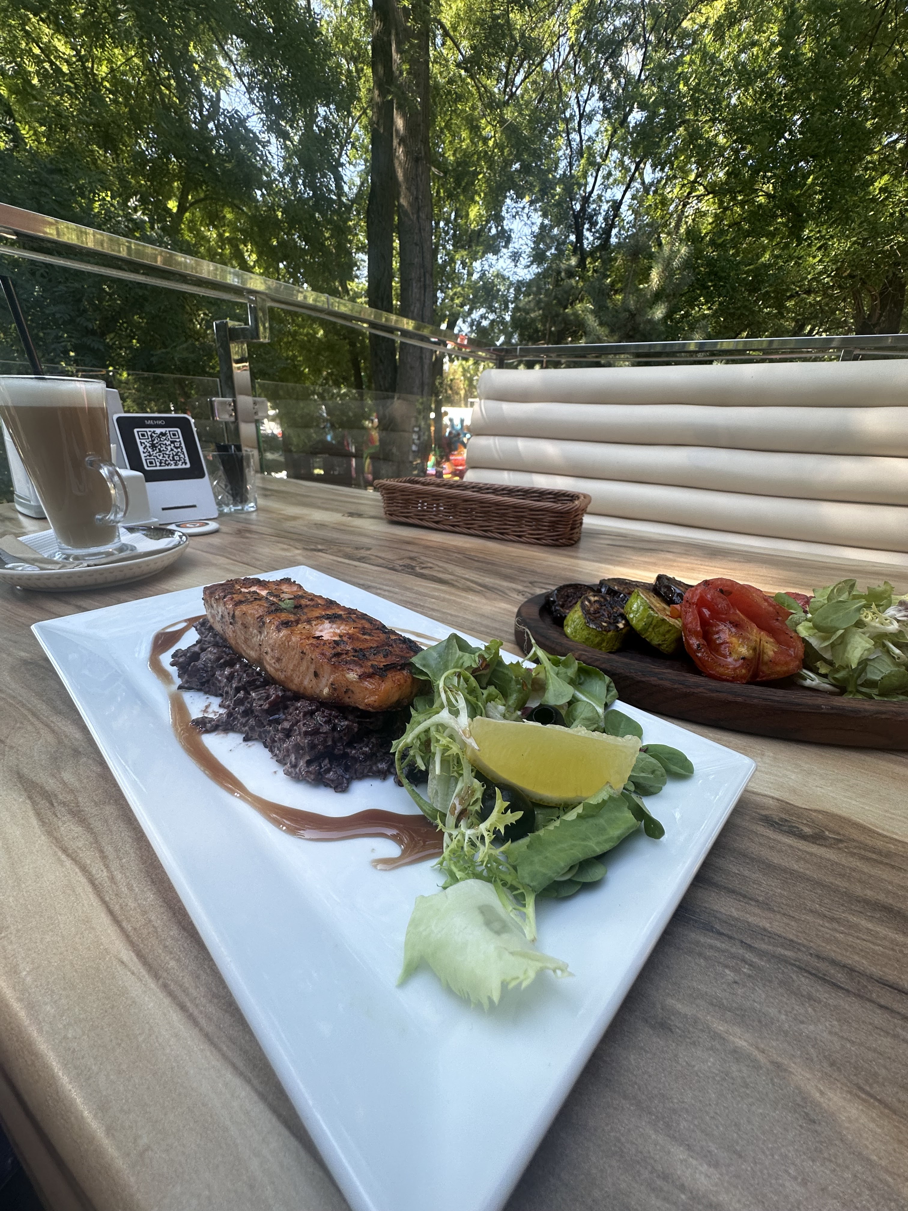 Гриль ресторан «Антрекот» Закарпаття image 7