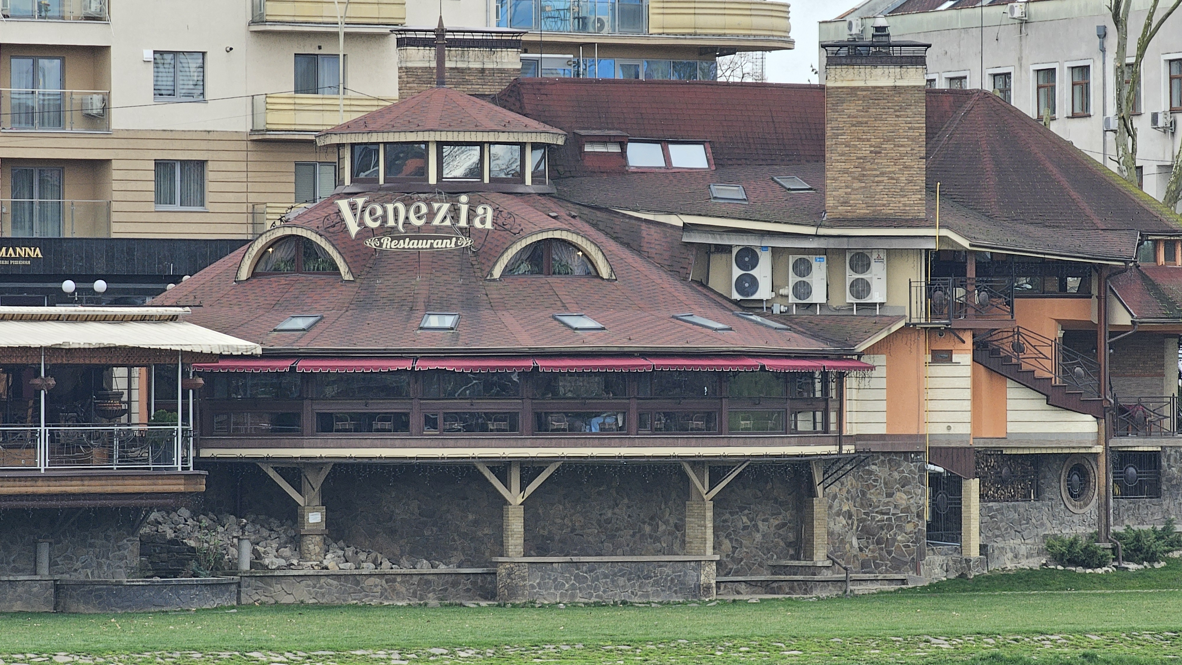 Uzh-Venezia image 10