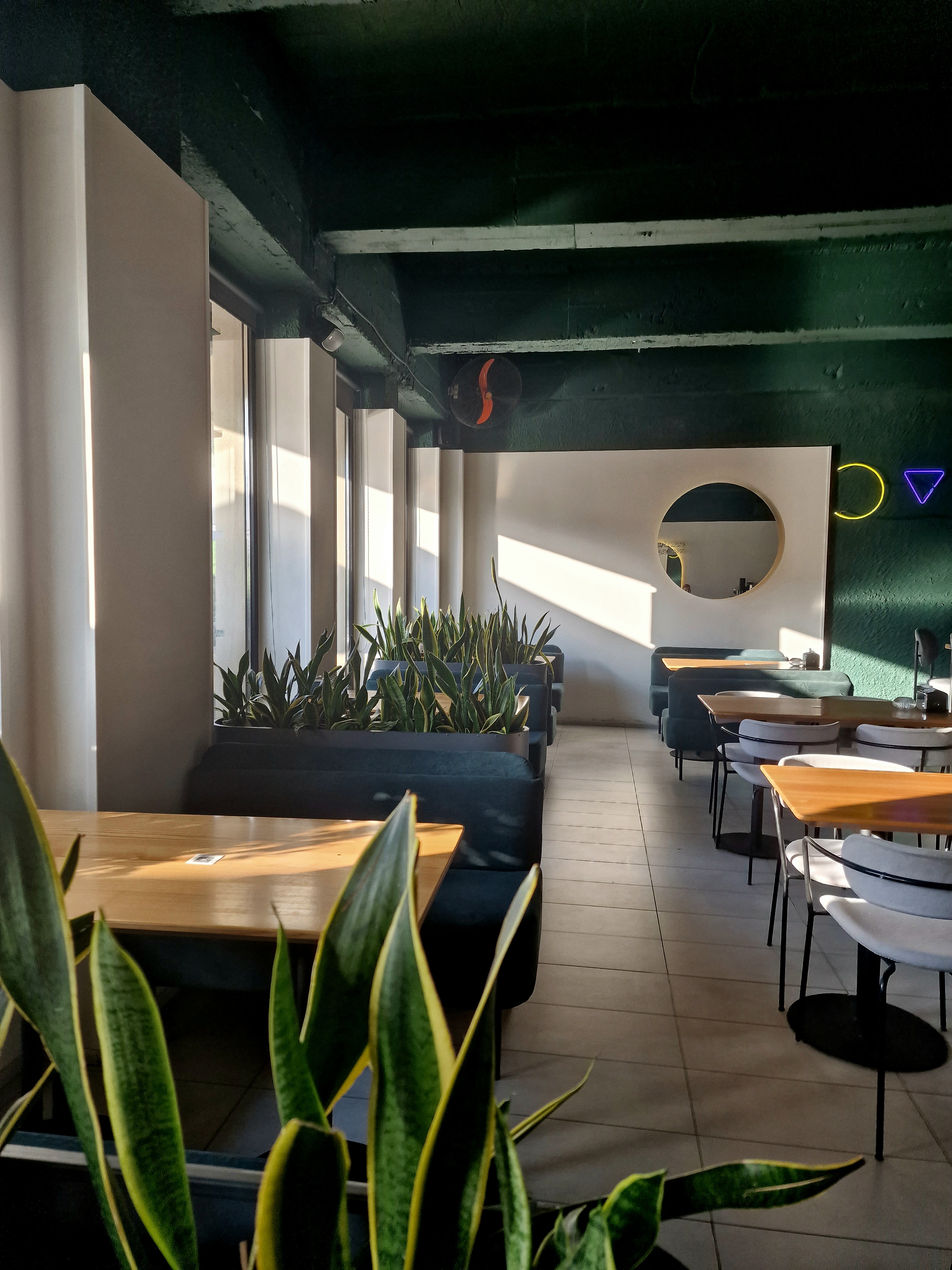 Yeahnot Bar&Kitchen image 6