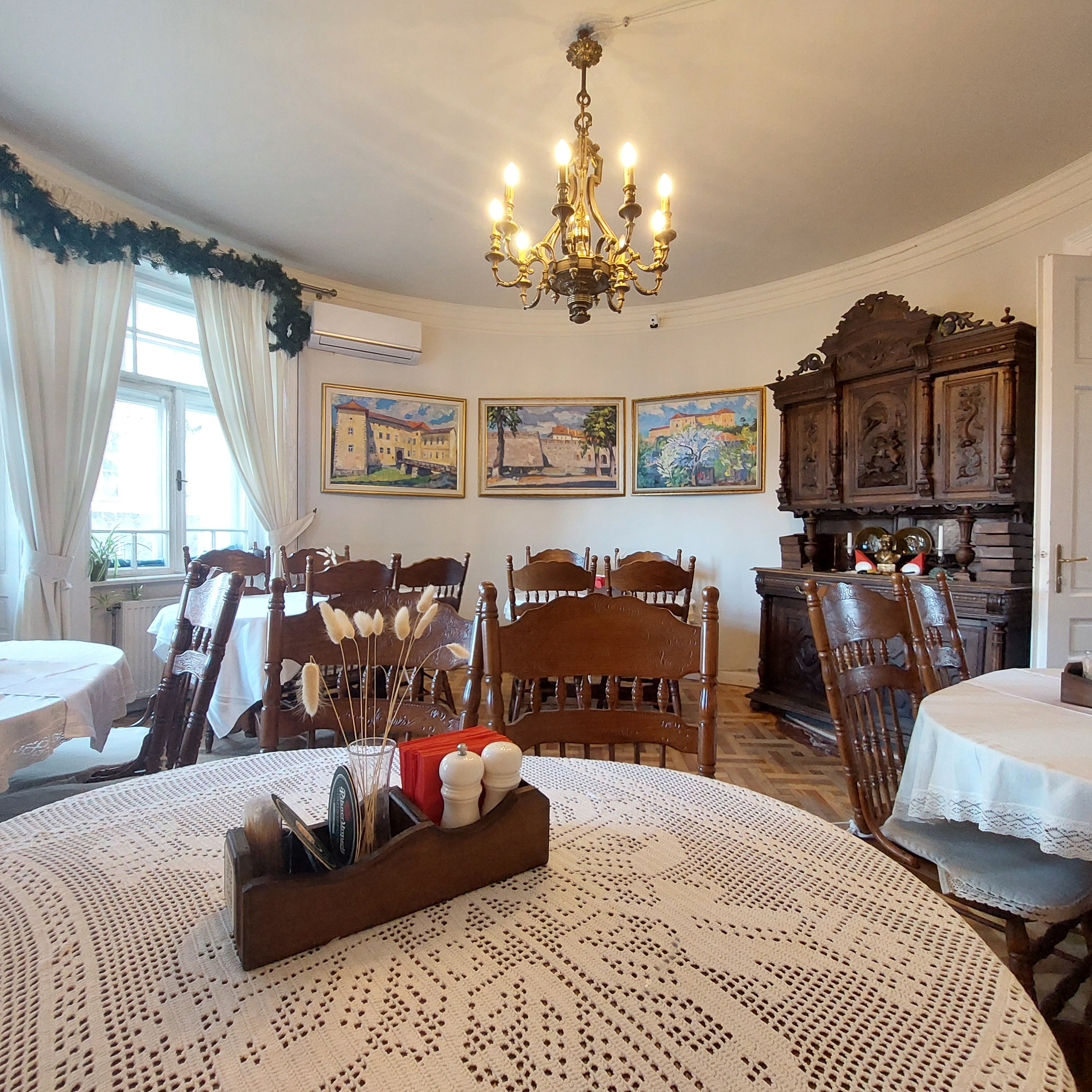 Австро Угорський Дім / Ресторан Угорський Двір image 7