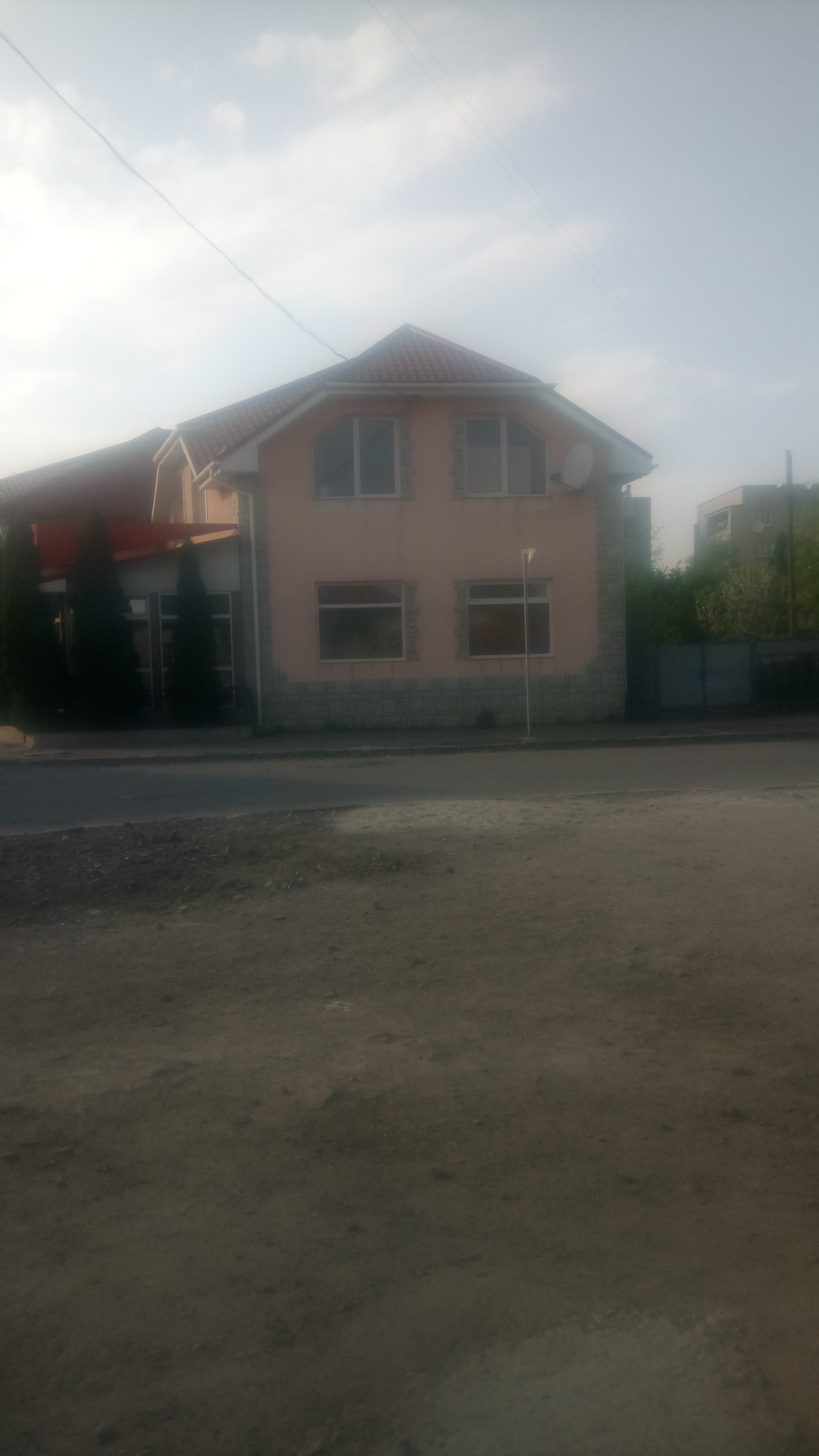 Estera, Pitseriya image 8