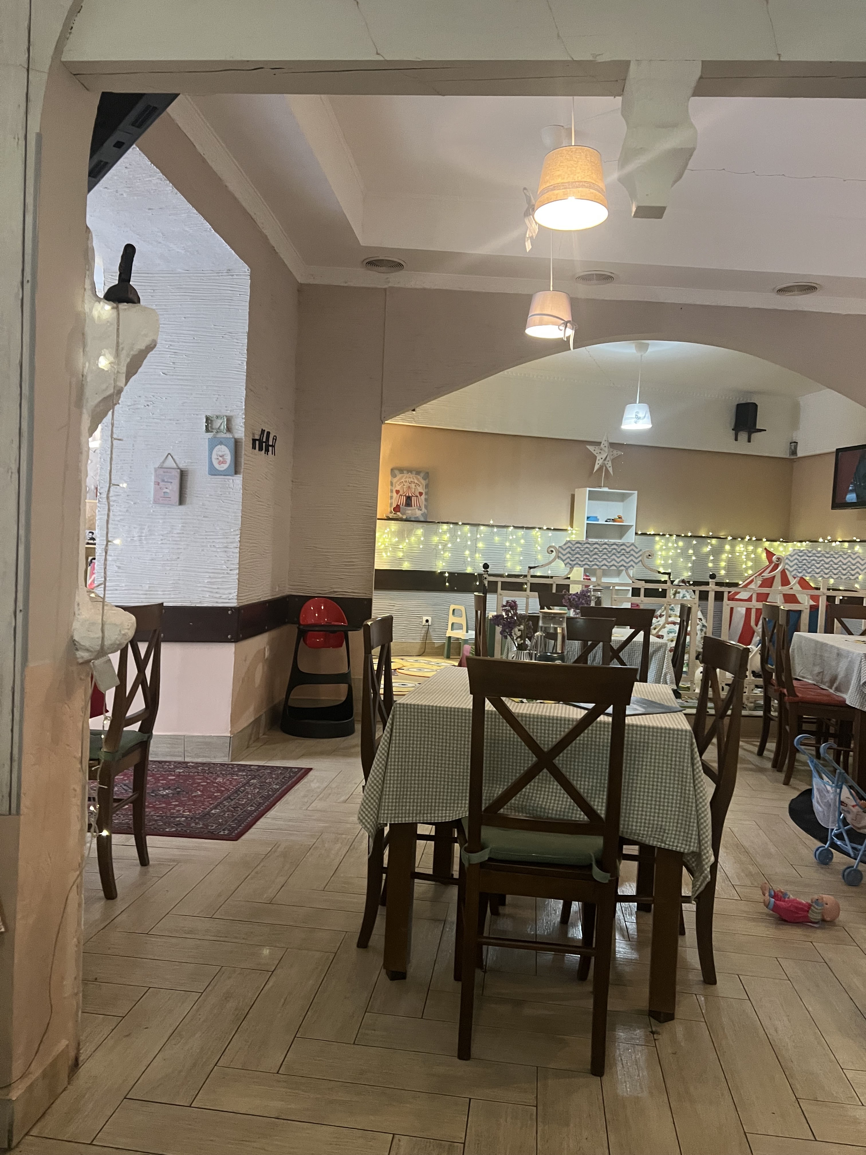 Korzo Family. Цукерня-ресторація image 6