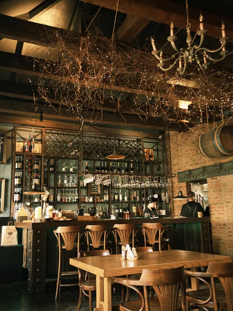 Lab Pub image 6