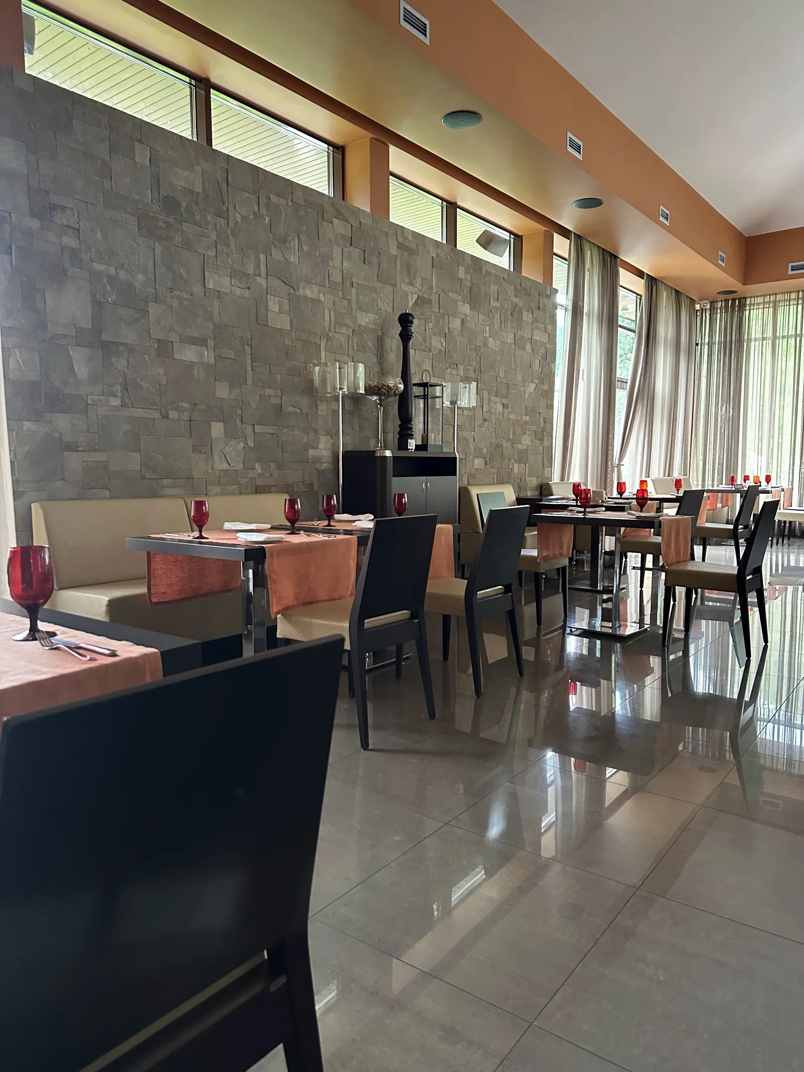 Restoran Salamandra, Sk Derenivsʹka Kupilʹ image 10