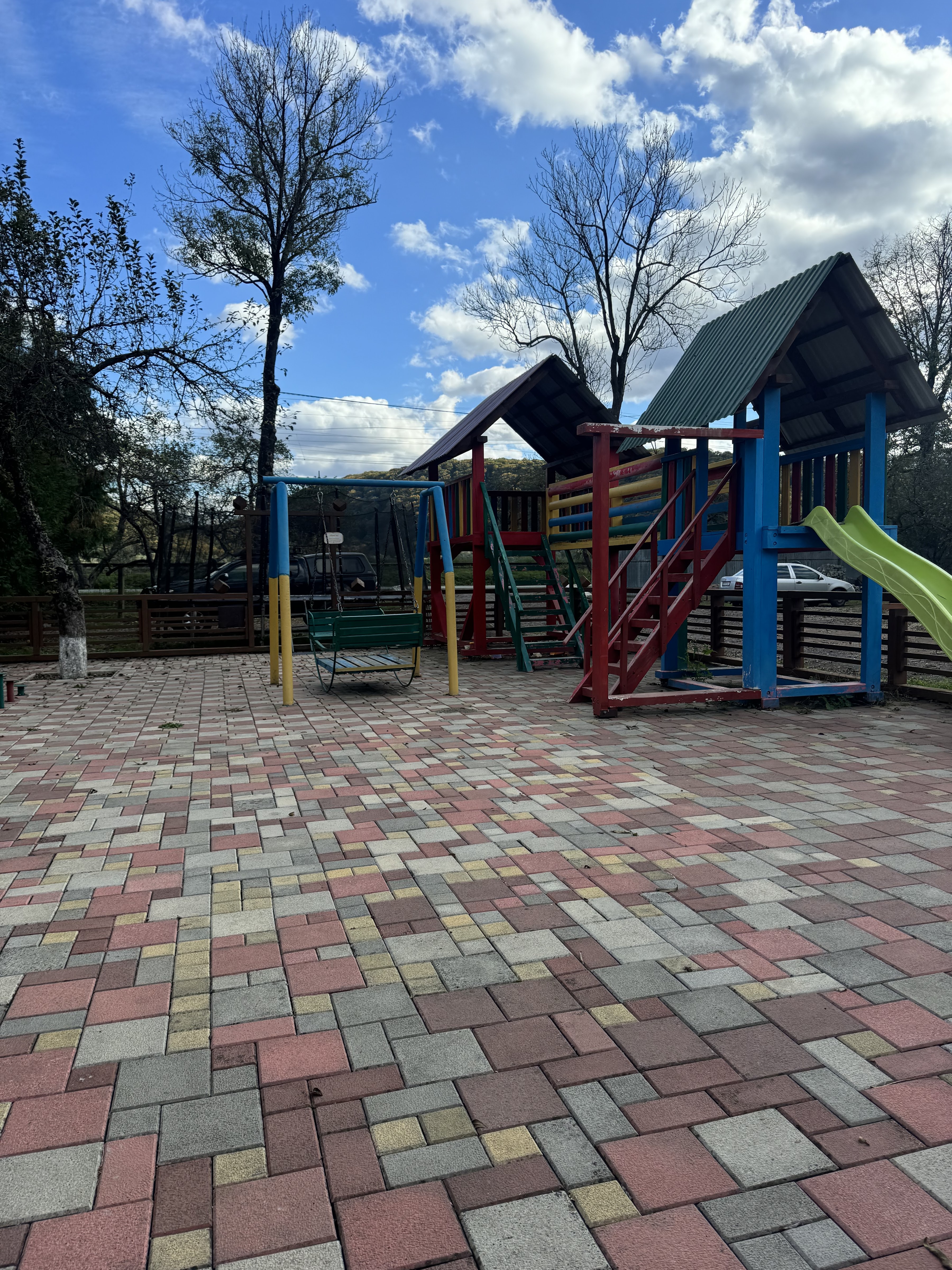 Hostynnyy Dvir image 4