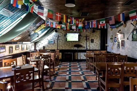 Barry Barr's Irish Pub&Bar image 1