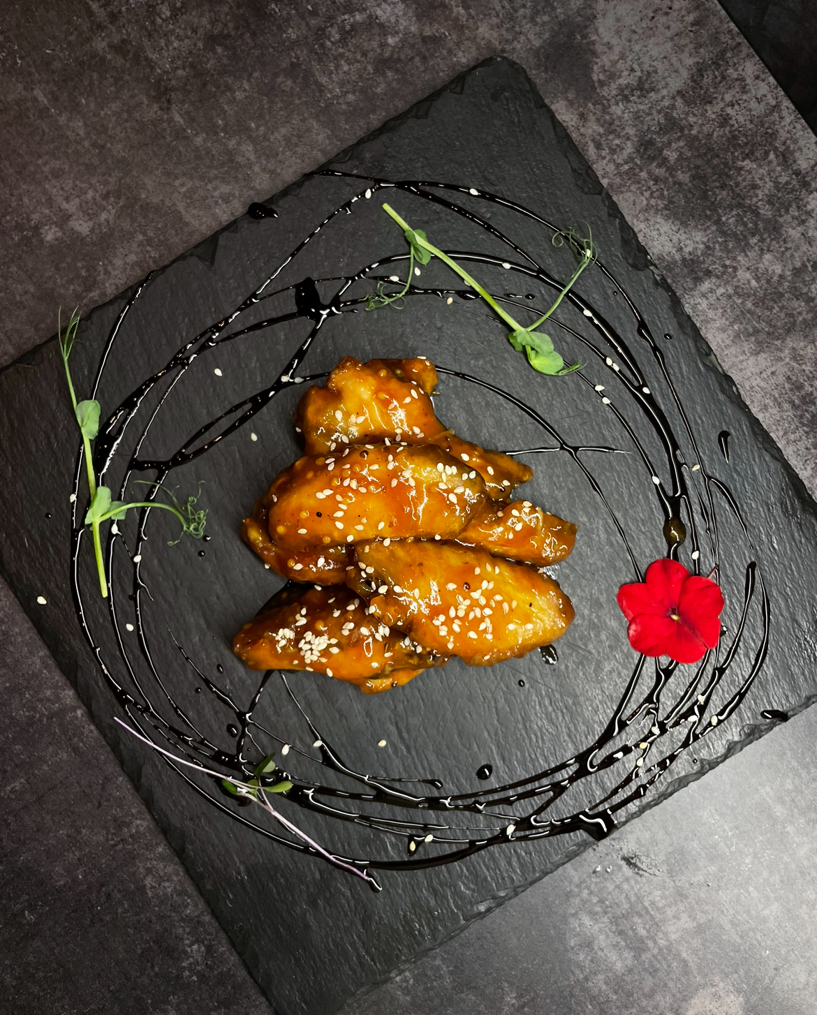 Лаунж Бар "FAMOUS" image 8