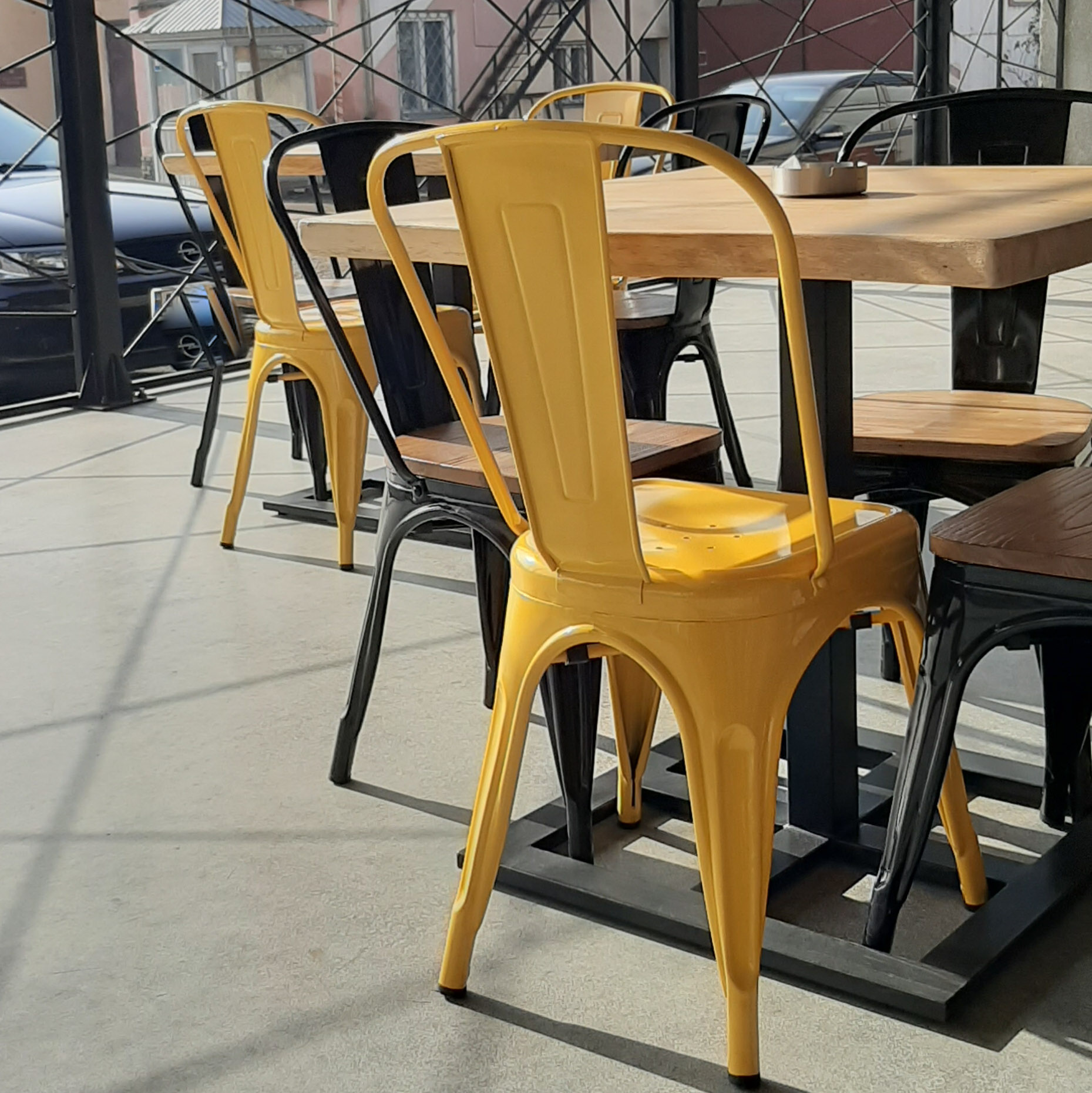 SeaReBro Restobar image 1