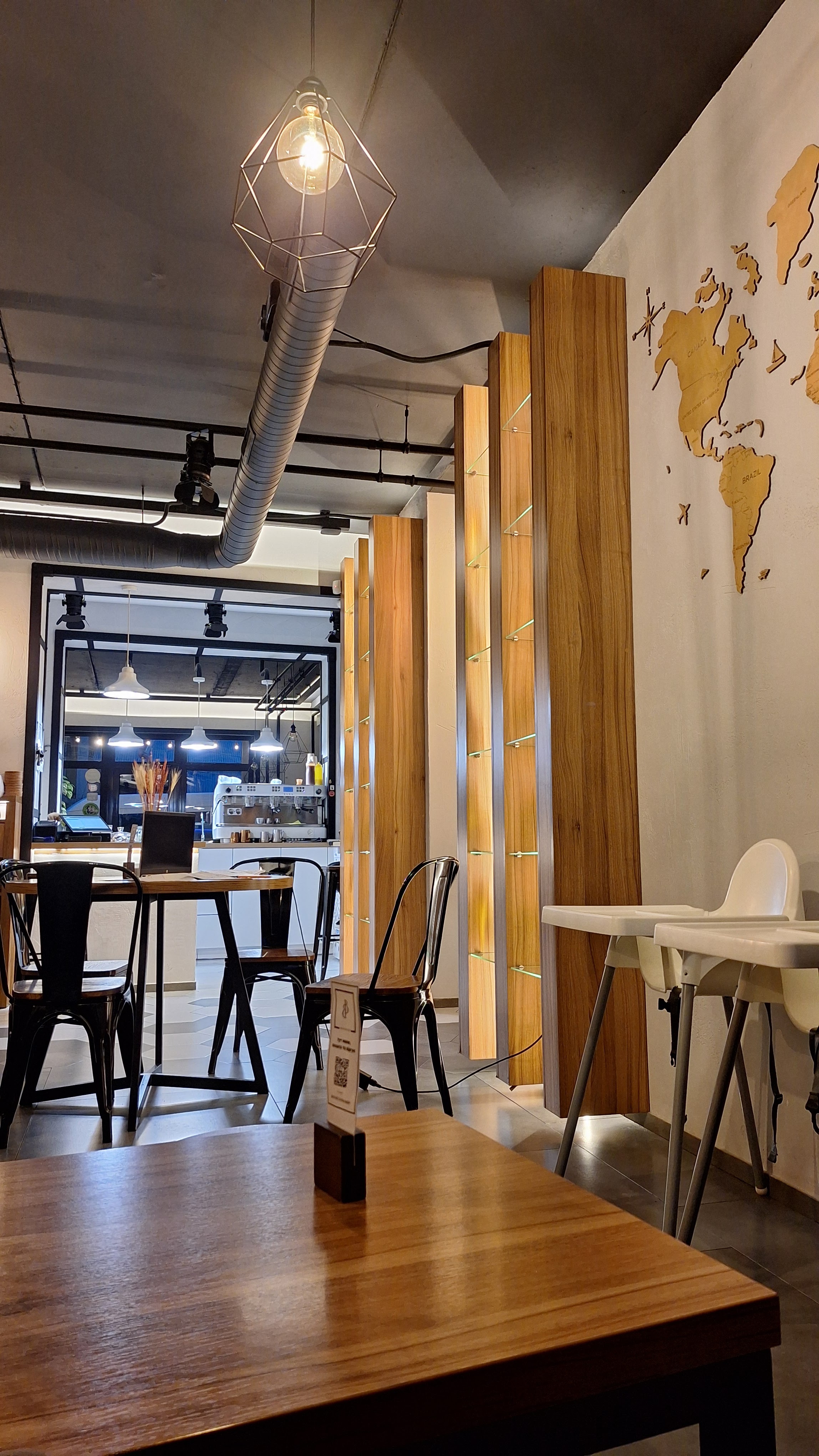 B&B espresso bar image 6