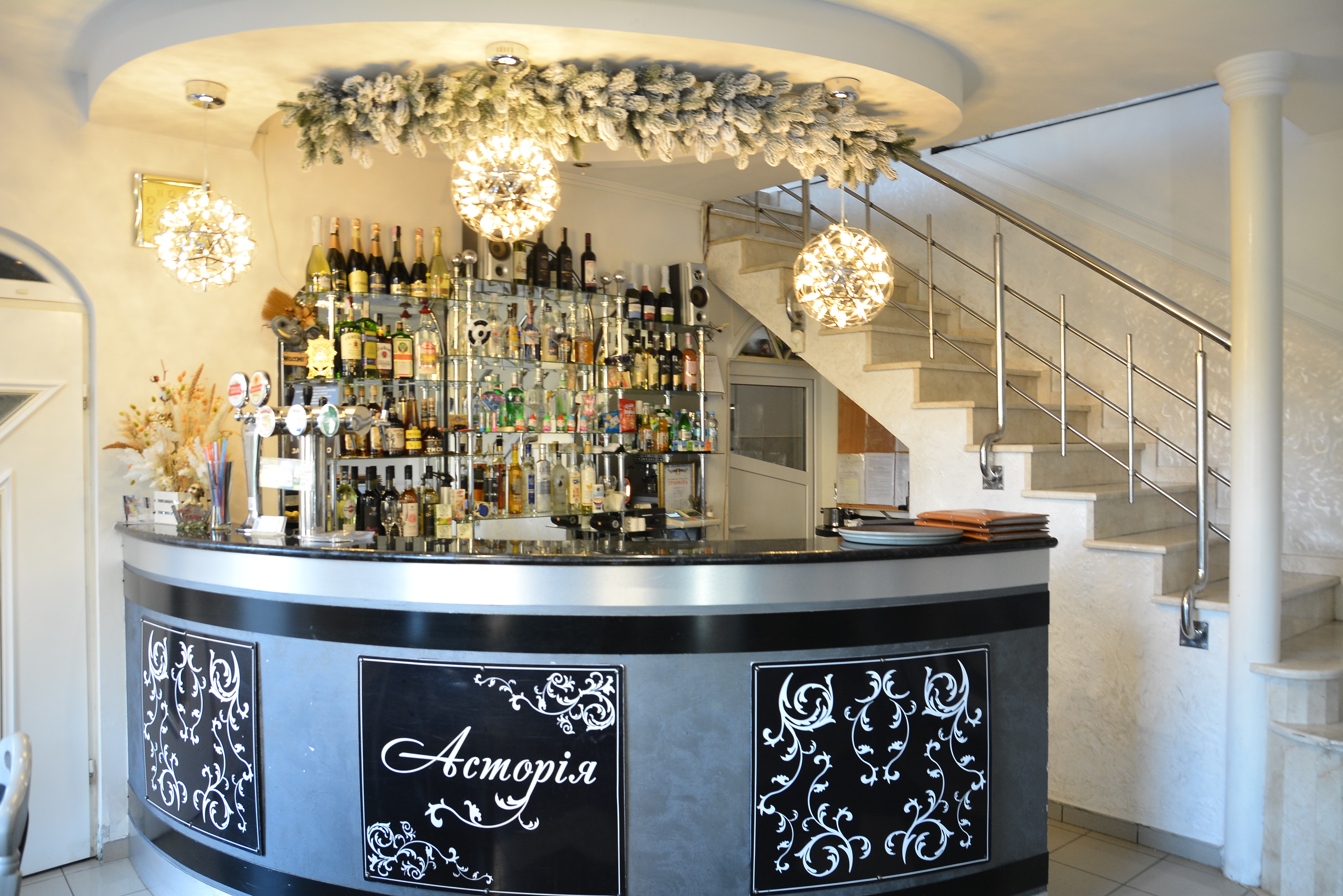 Astoria Restaurant image 5