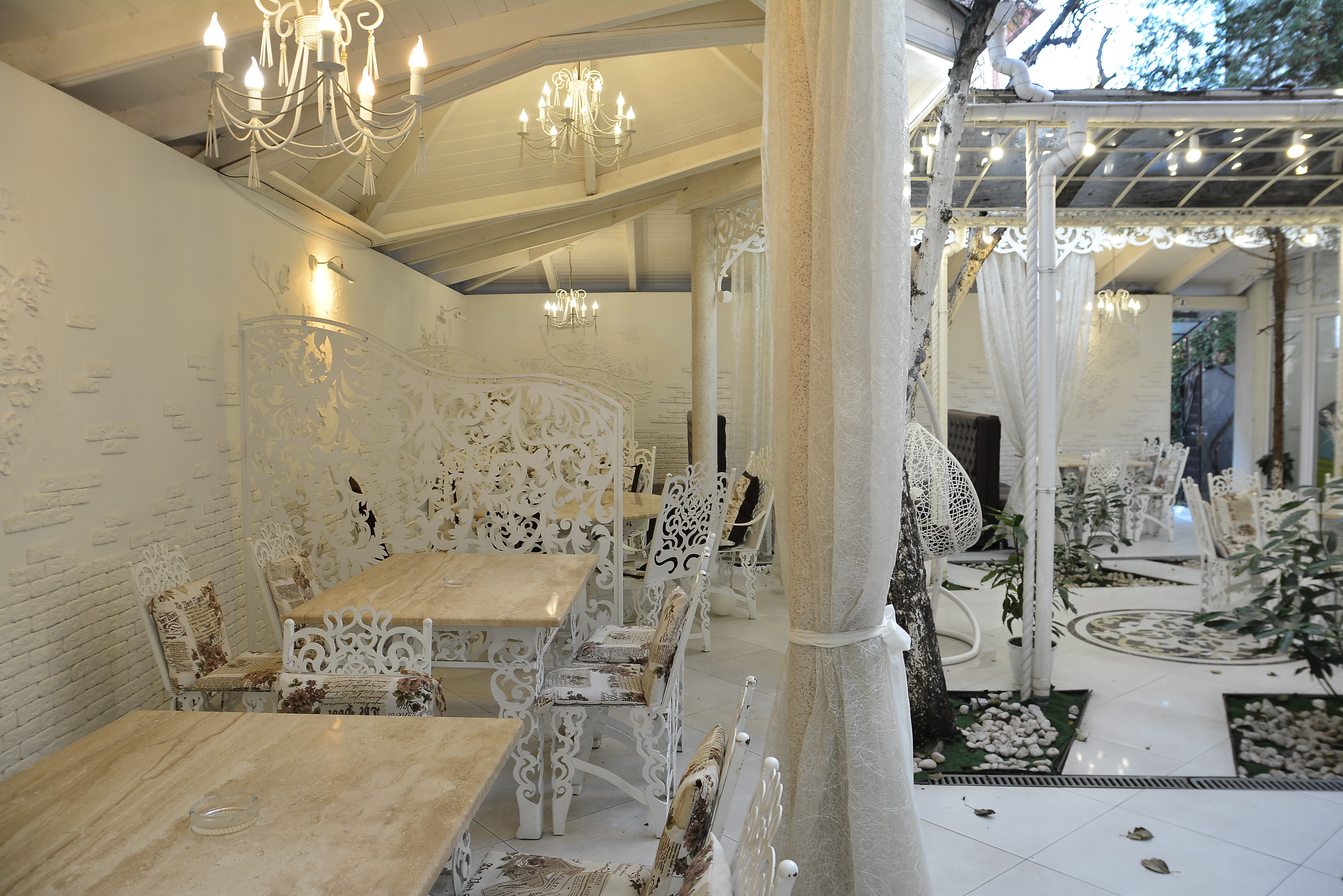 Astoria Restaurant image 7