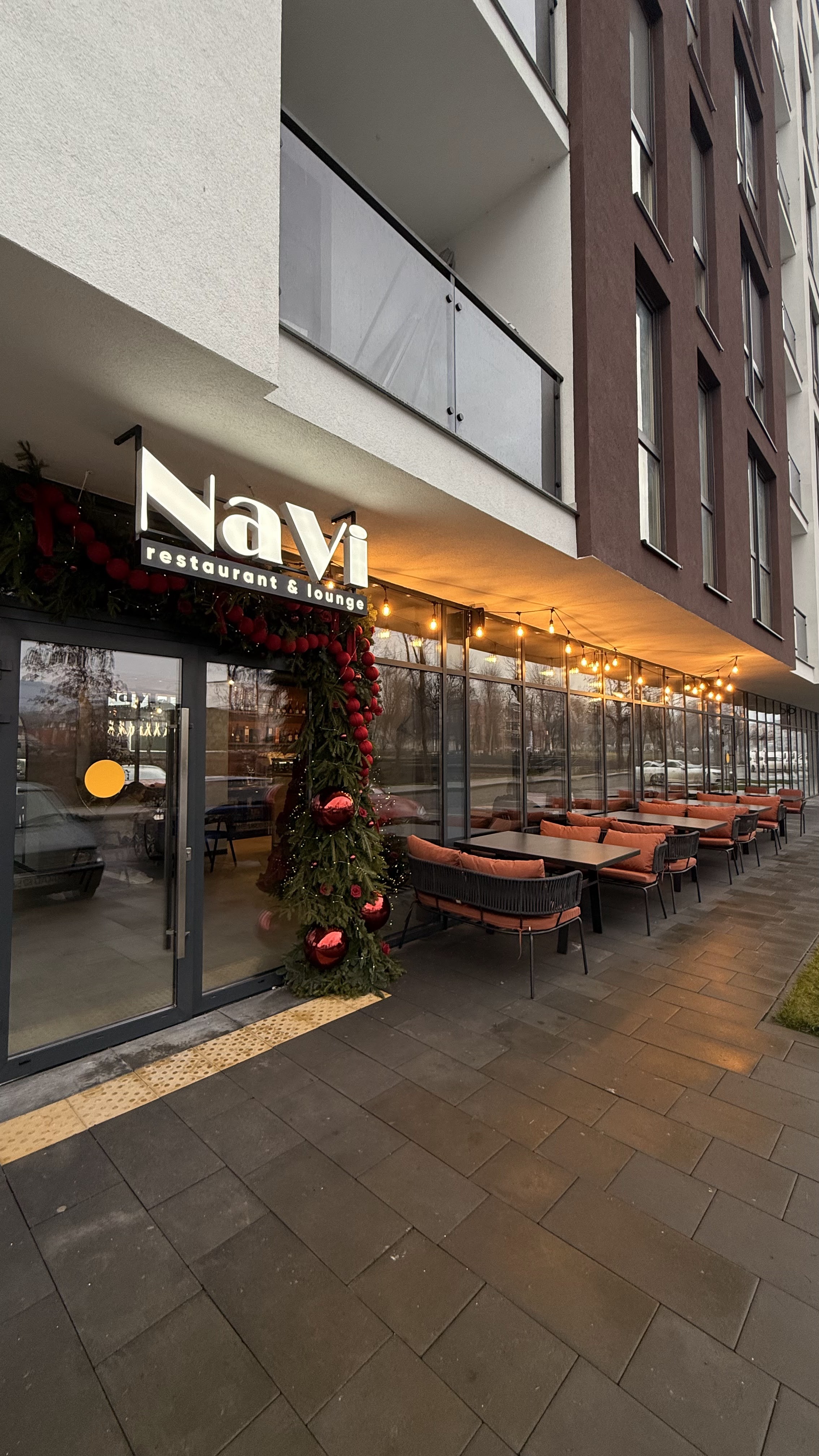 NaVi resto & lounge image 1
