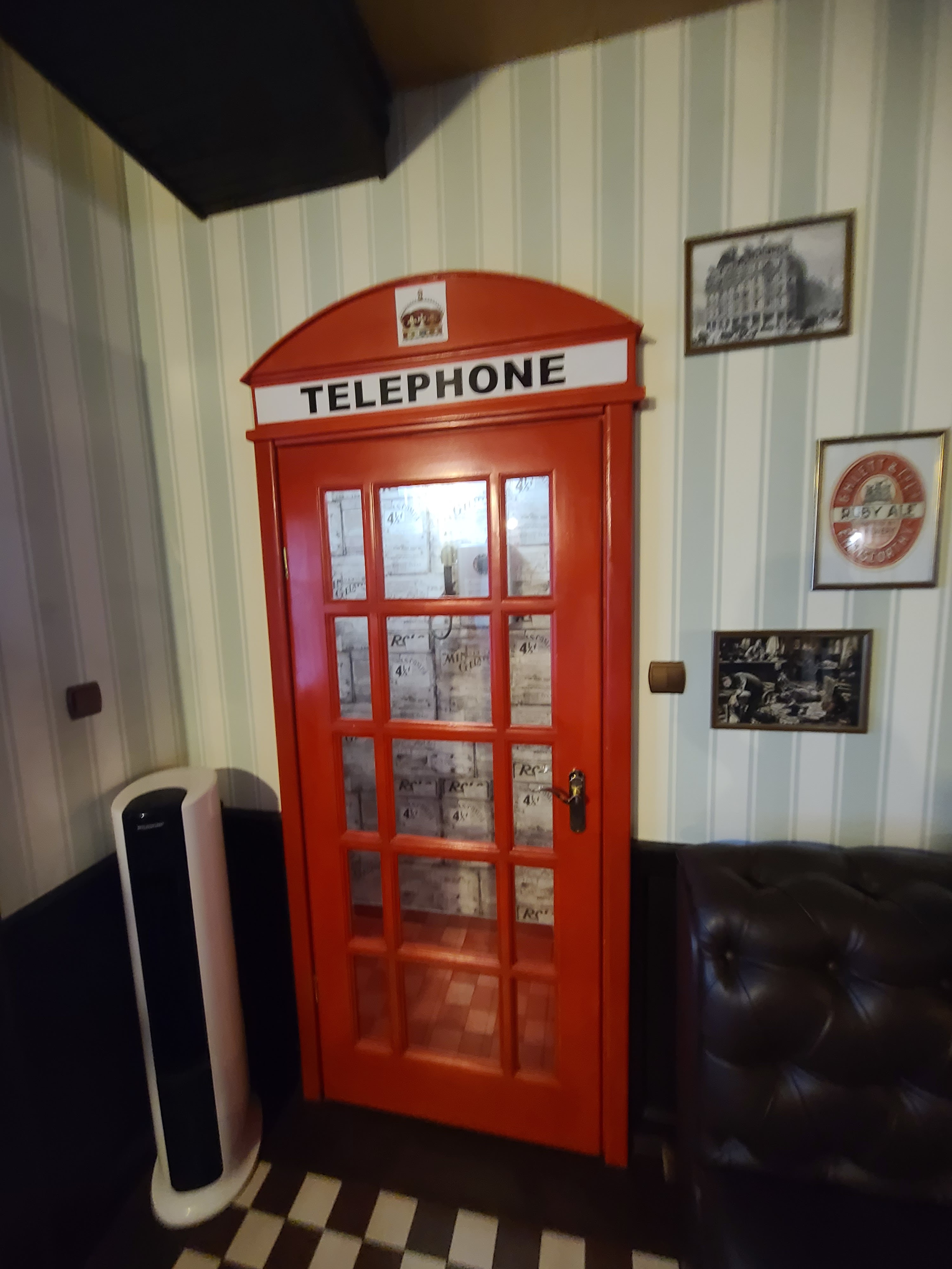 Dublin Irish Pub image 7