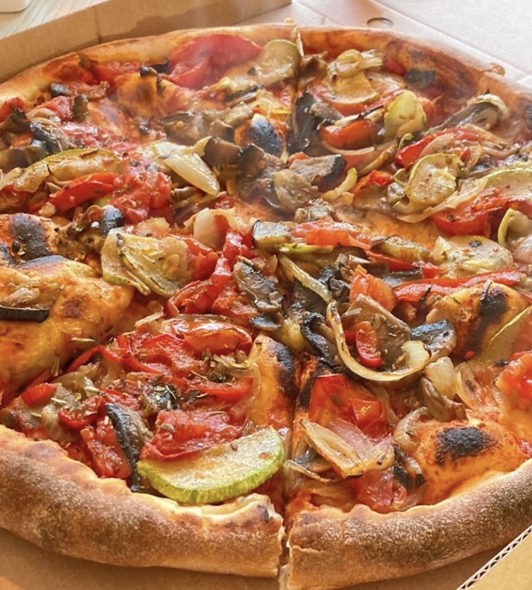 Pizza & Salat image 5