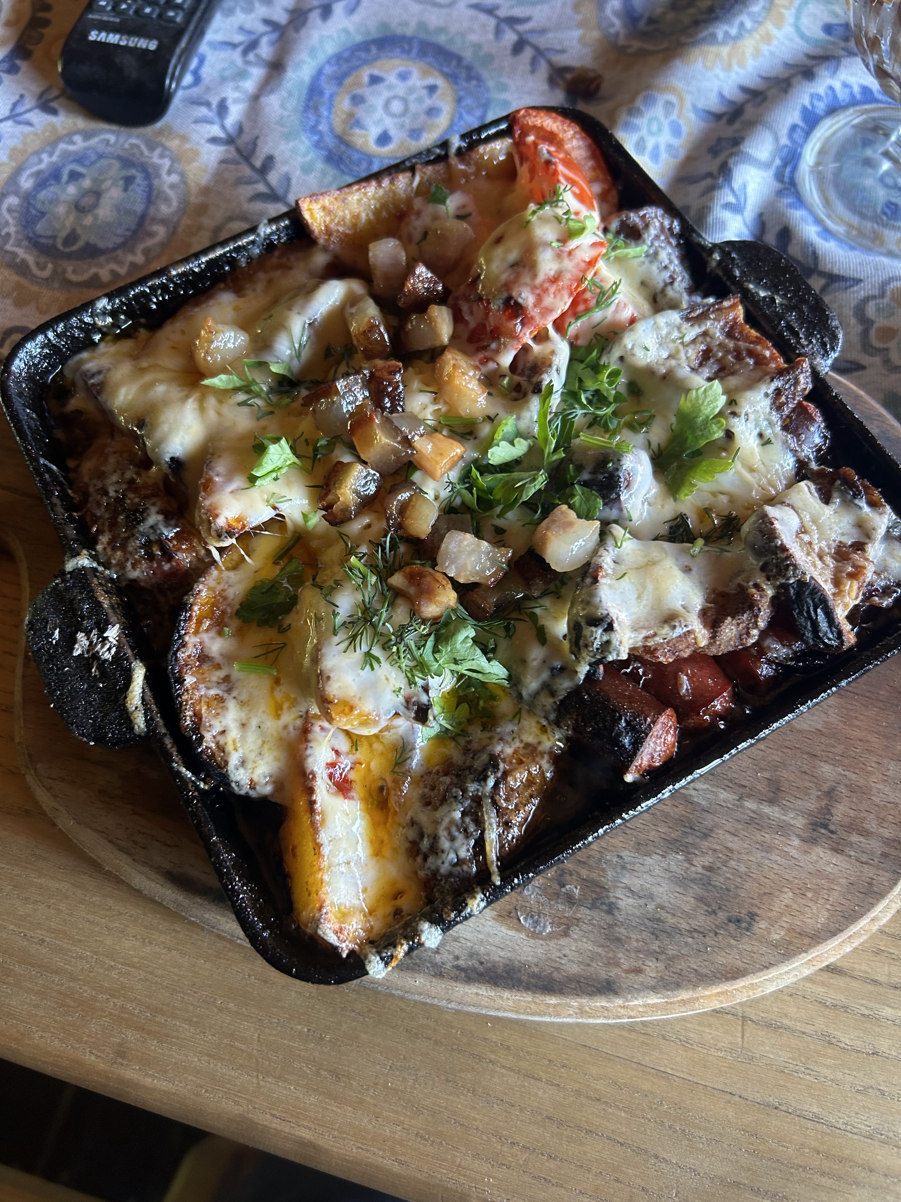 Komora. Pitsa Na Drovakh Ta Zakarpat·sʹka Kukhnya. image 8