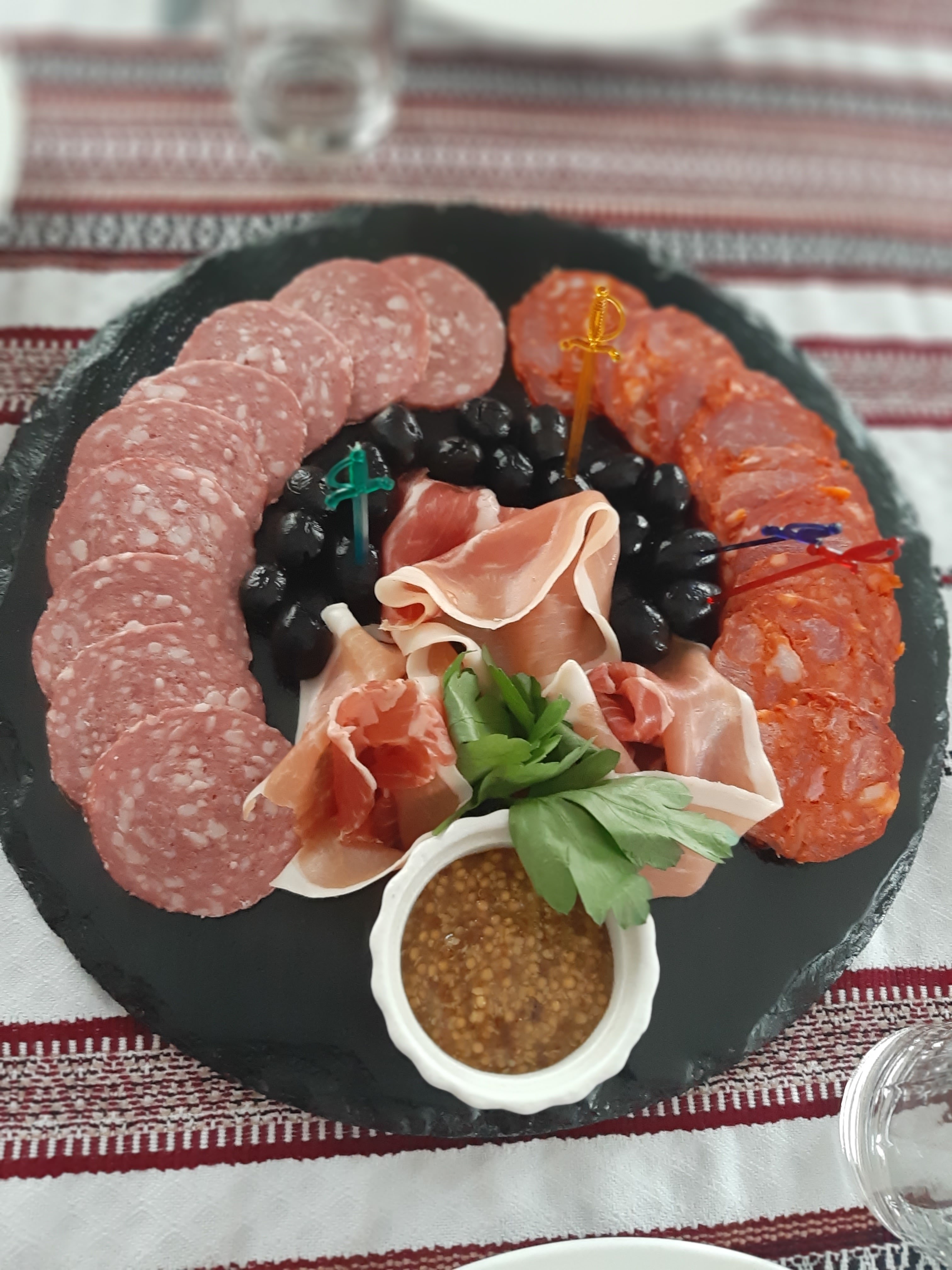 Restoran "Sribnyy Vodohray" image 8