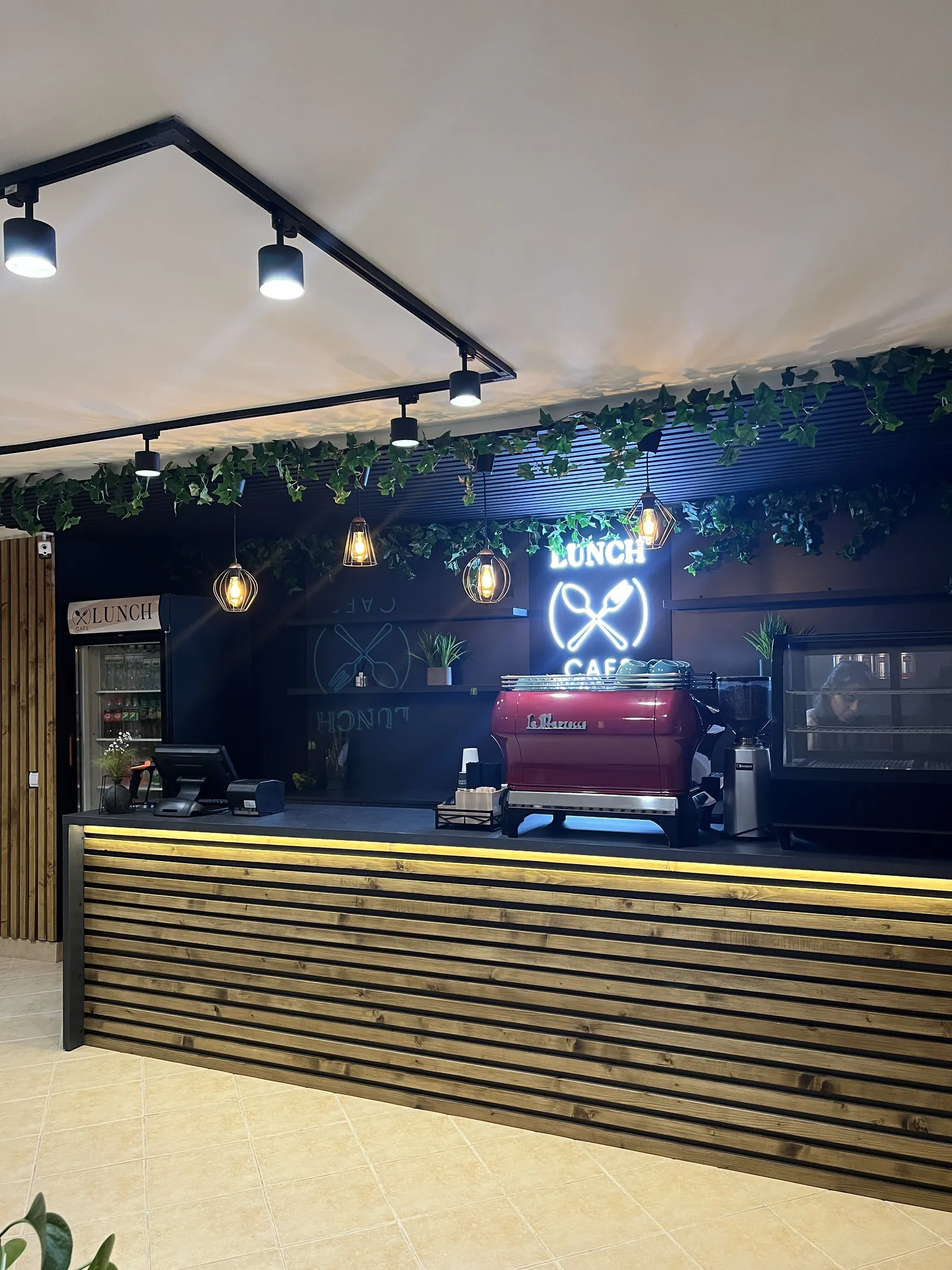 Lunch Cafe image 1