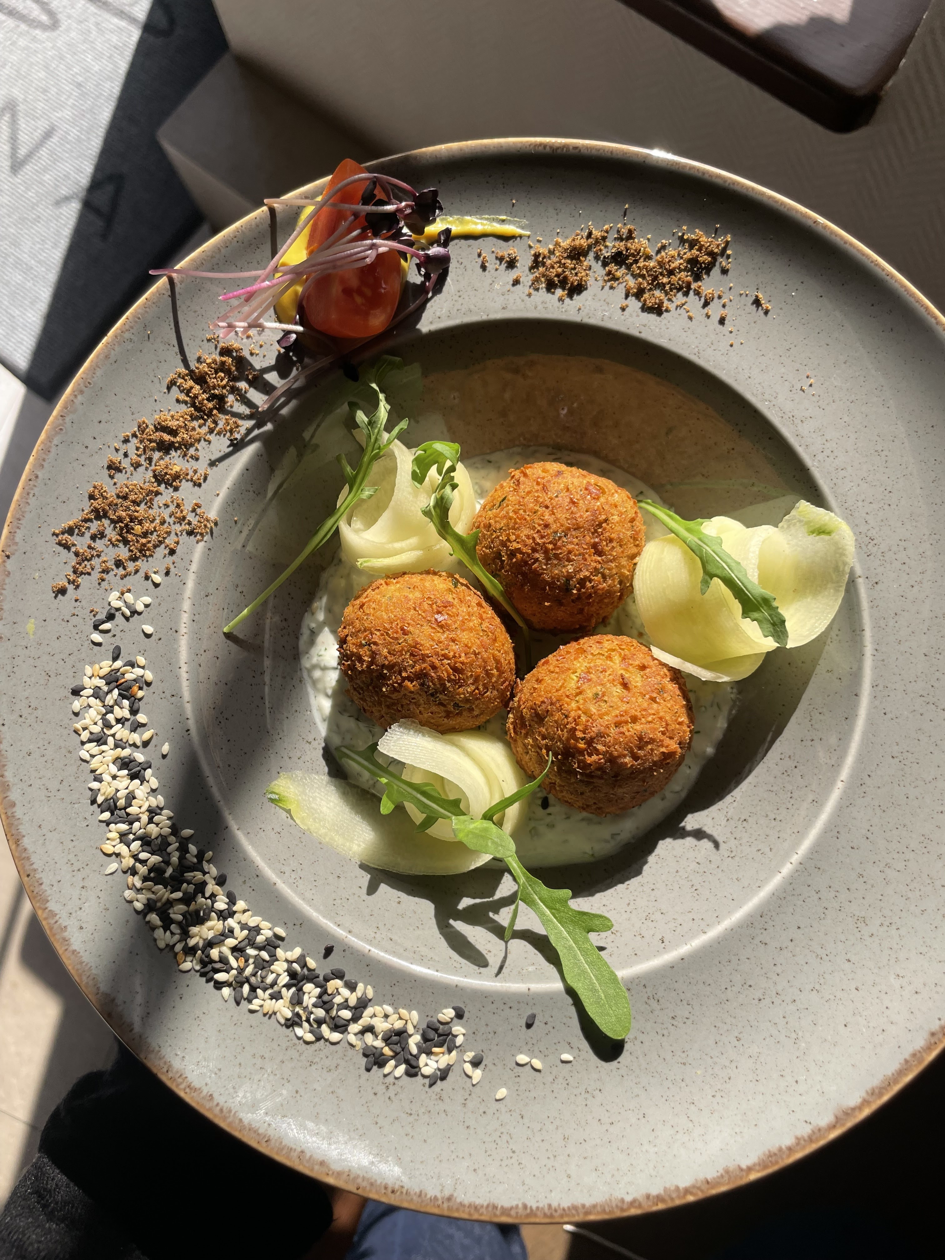 Selena Restobar image 6