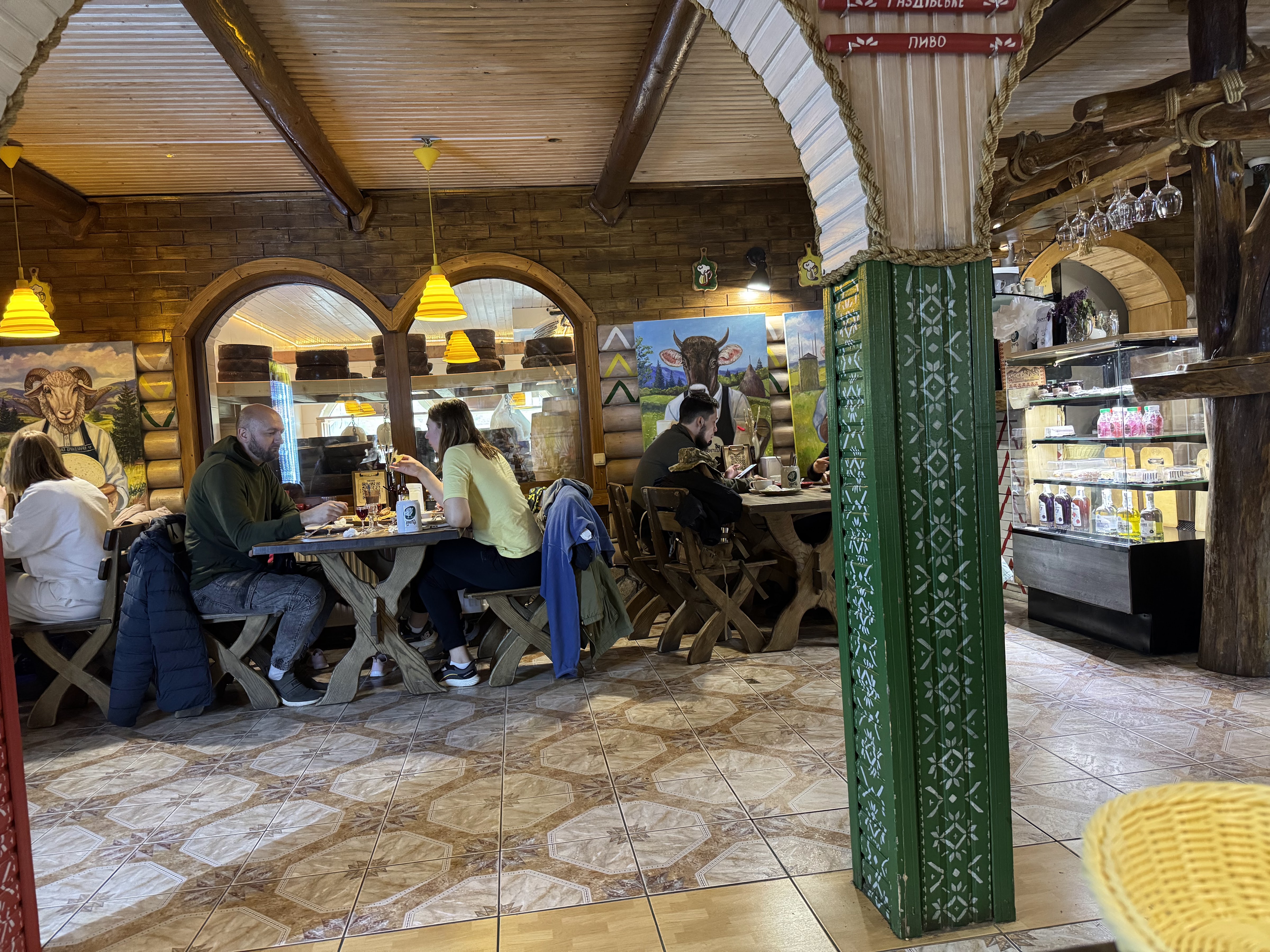 Hutsulʹsʹka Pitstsa Pid Gazdivsʹke Pyvo image 7