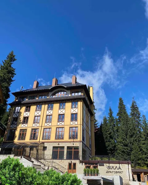 Villa image 3