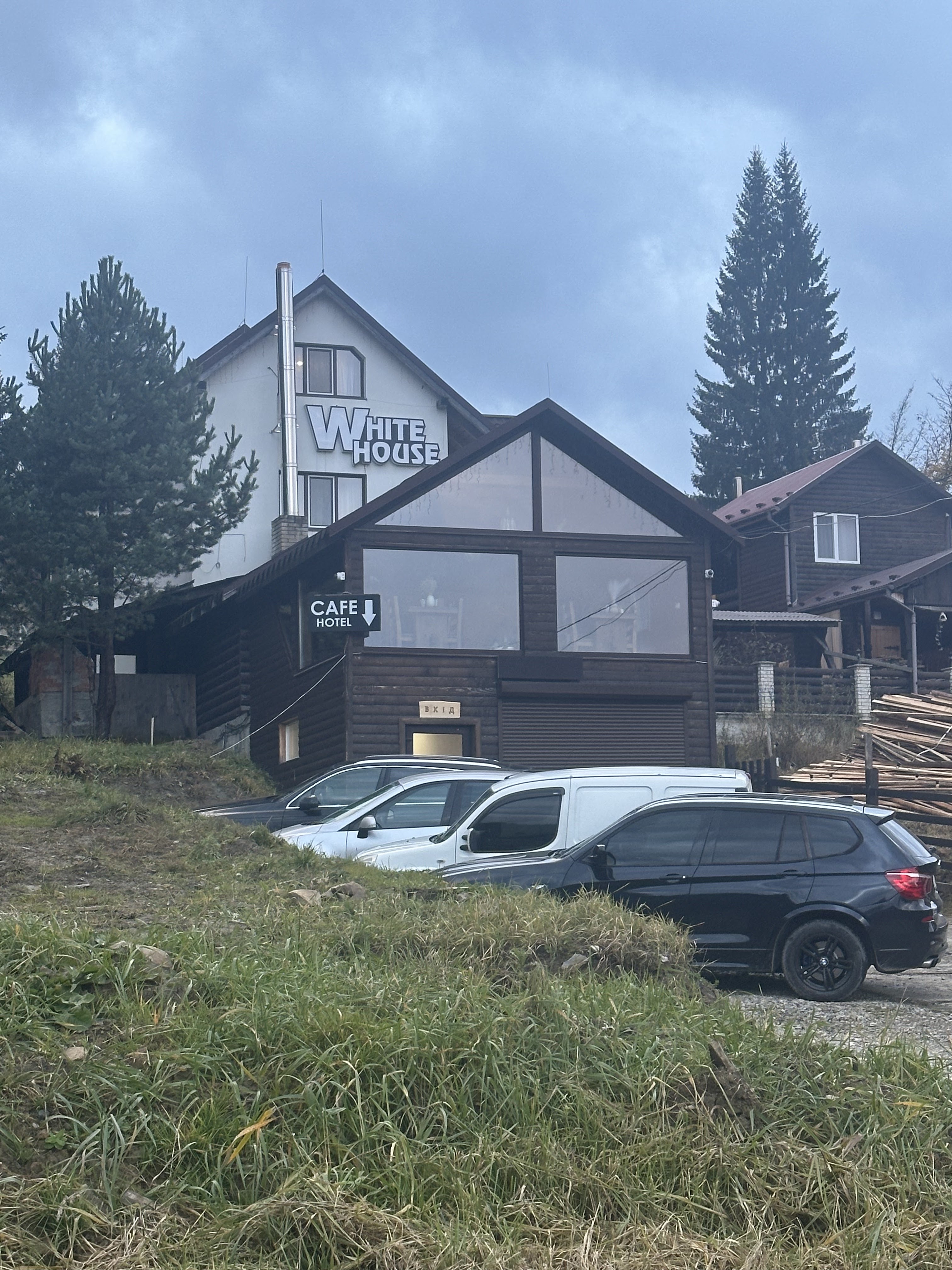 Колиба White House Яблуниця image 6