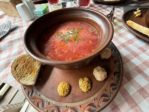 Колиба image 2