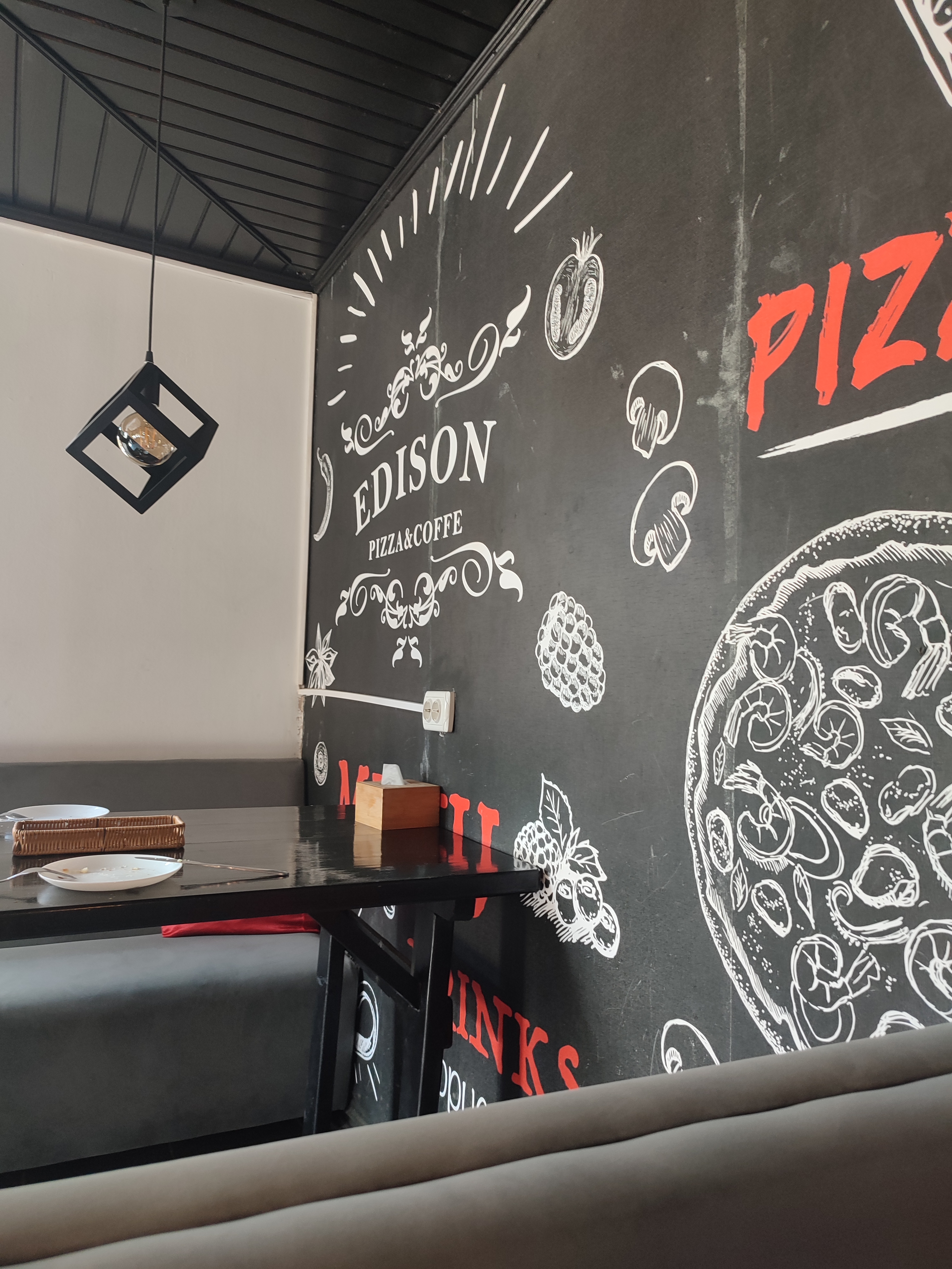 Edison_ pizza_sushi image 10