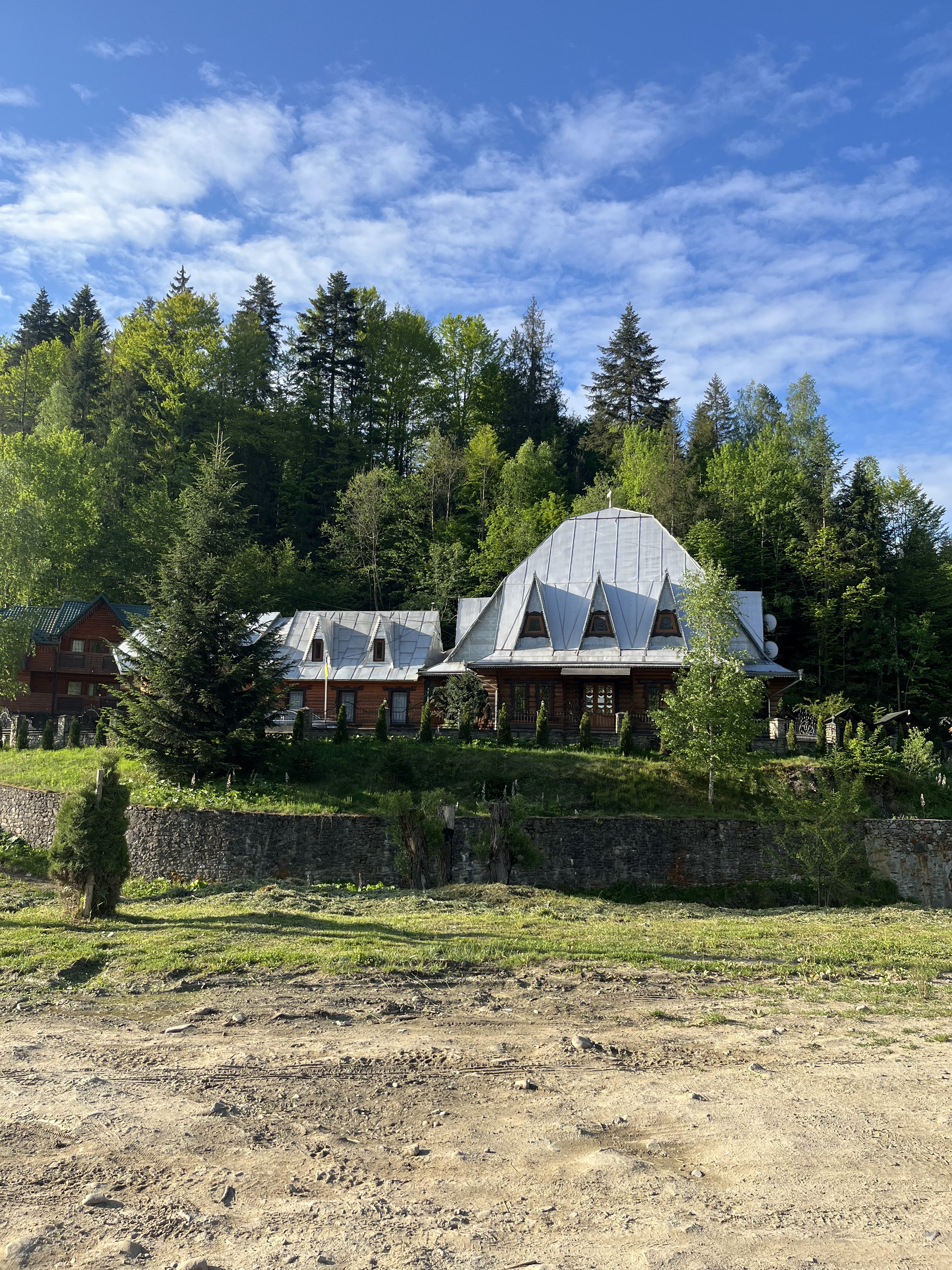 Гостинний двір «БУКОВЕЦЬ» image 3