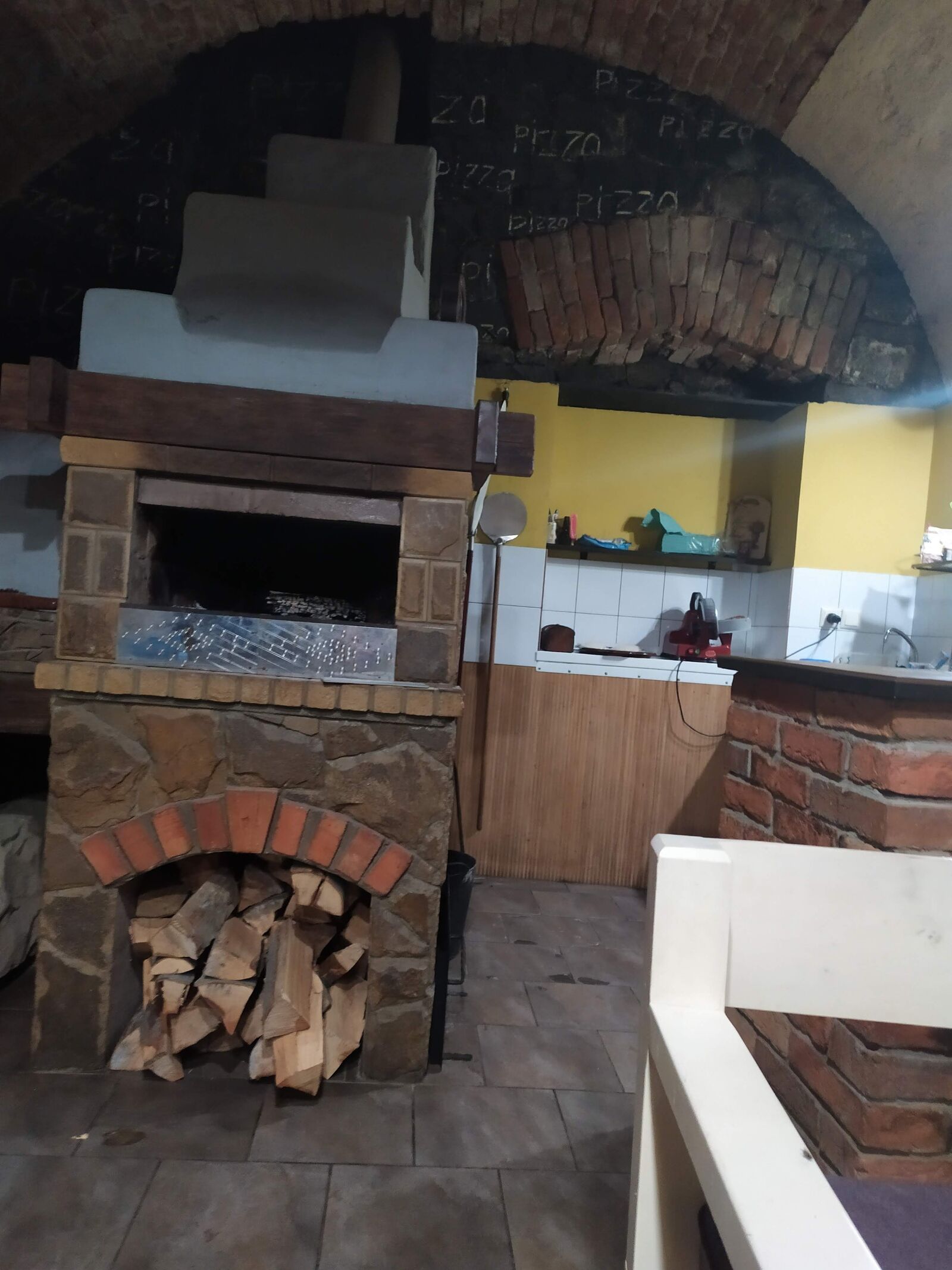 Kuty image 6