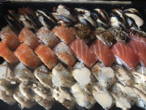 SUSHI USHI - ДОСТАВКА СУШІ КОСІВ image 8