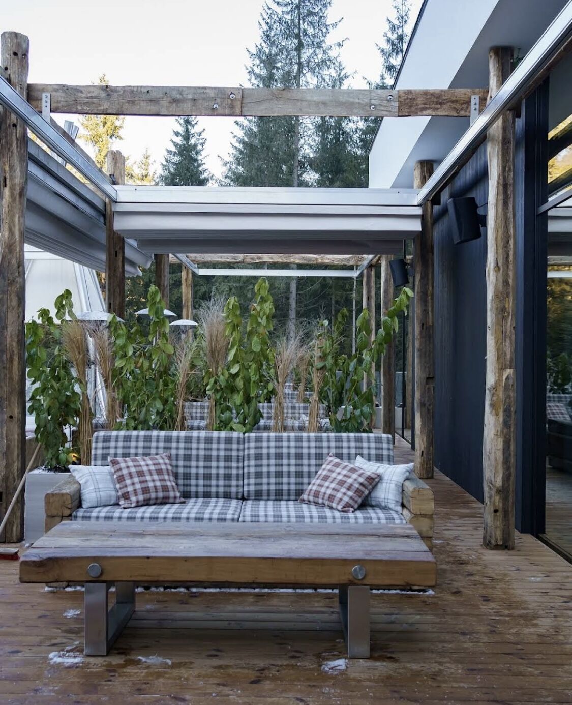 Yeti Terrace image 4