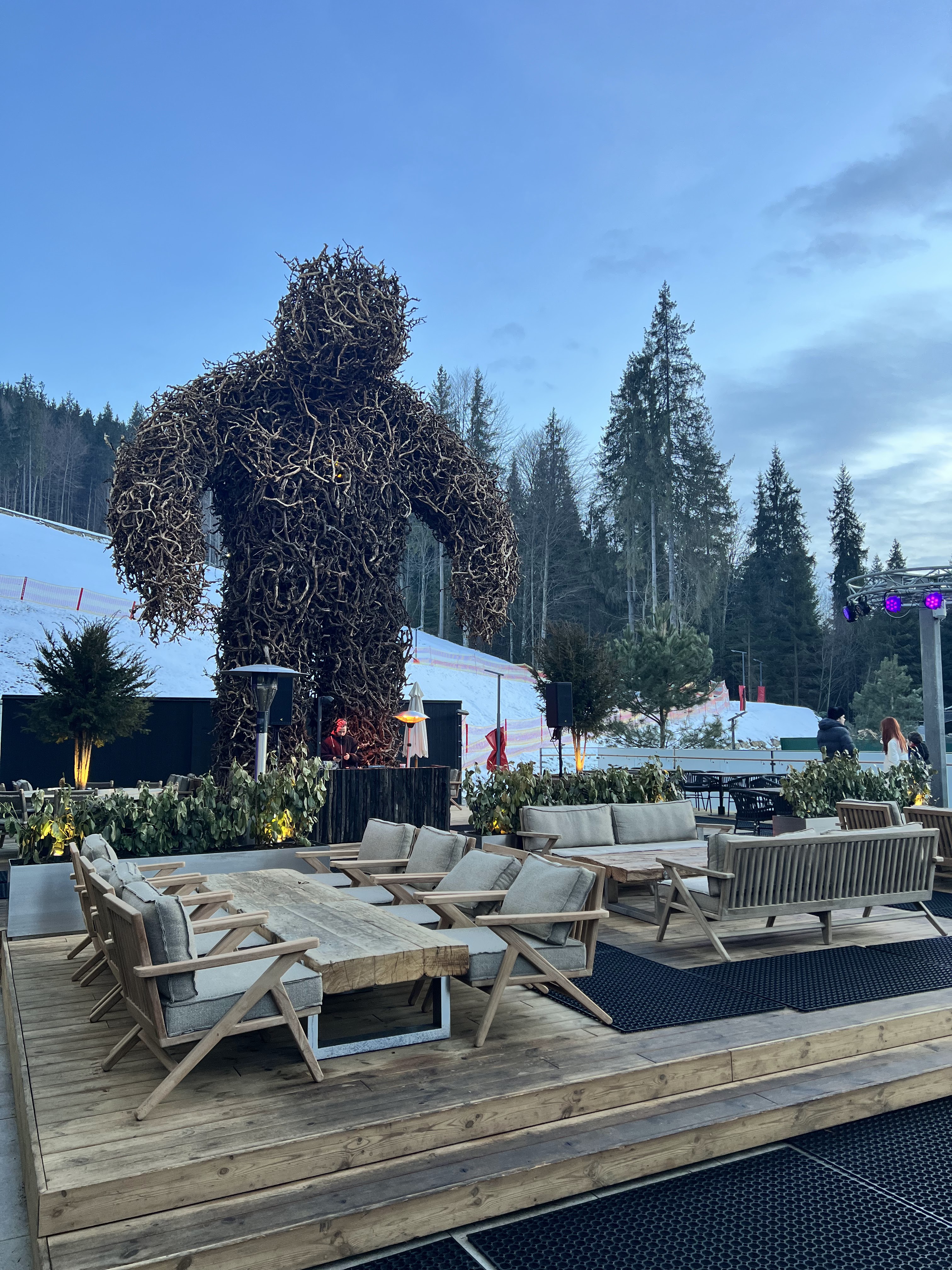 Yeti Terrace image 7